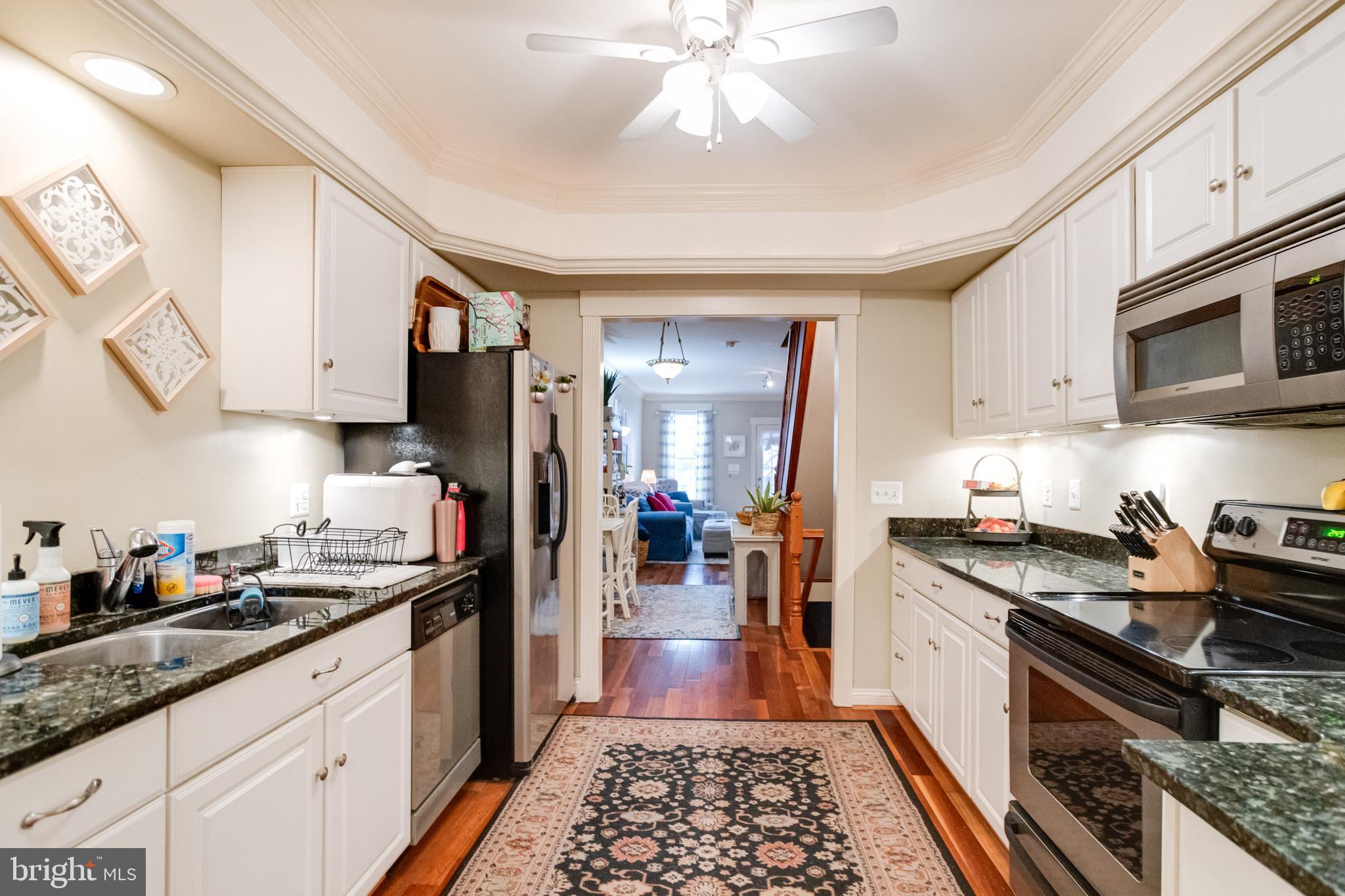 LOCUST POINT - Residential