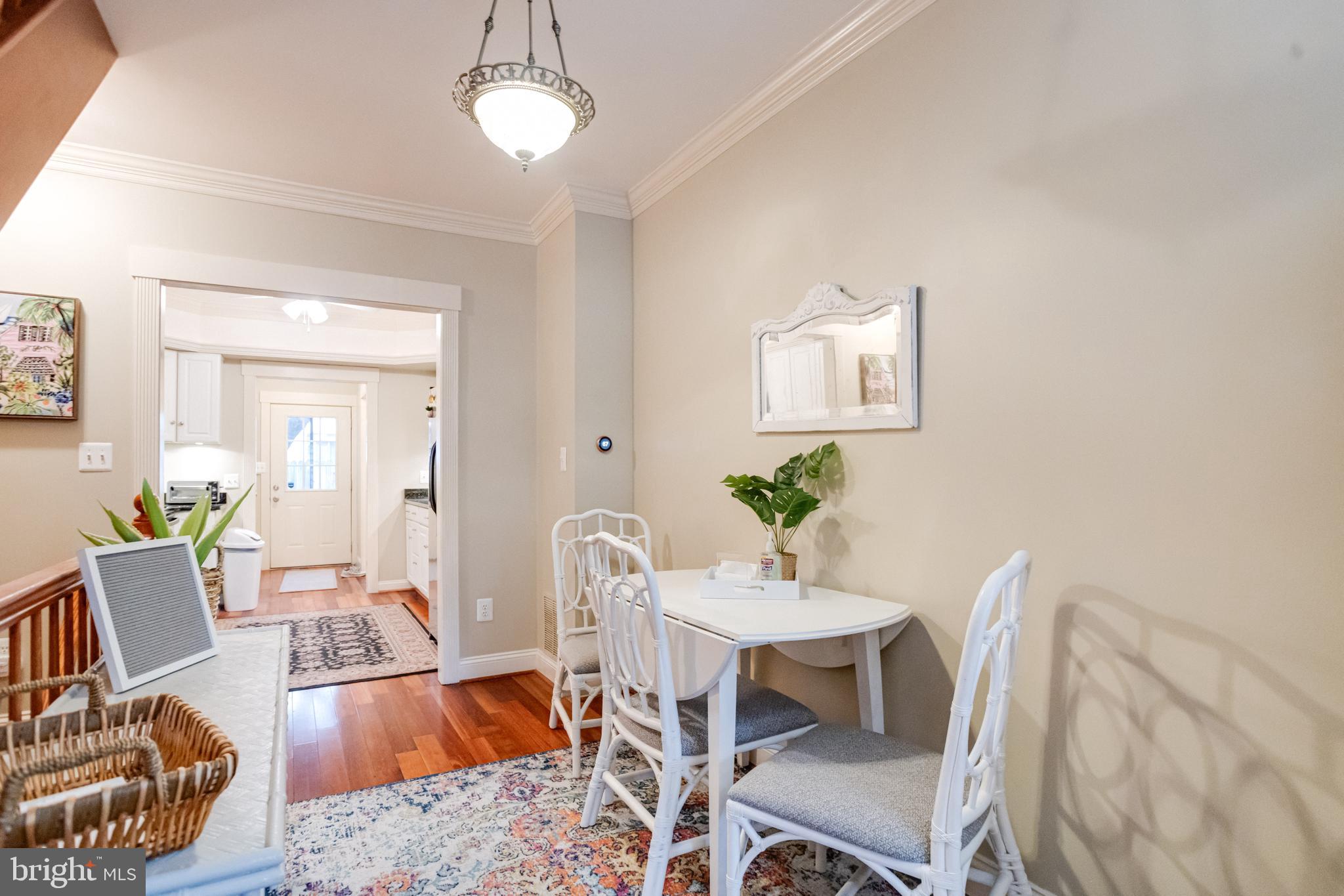 LOCUST POINT - Residential