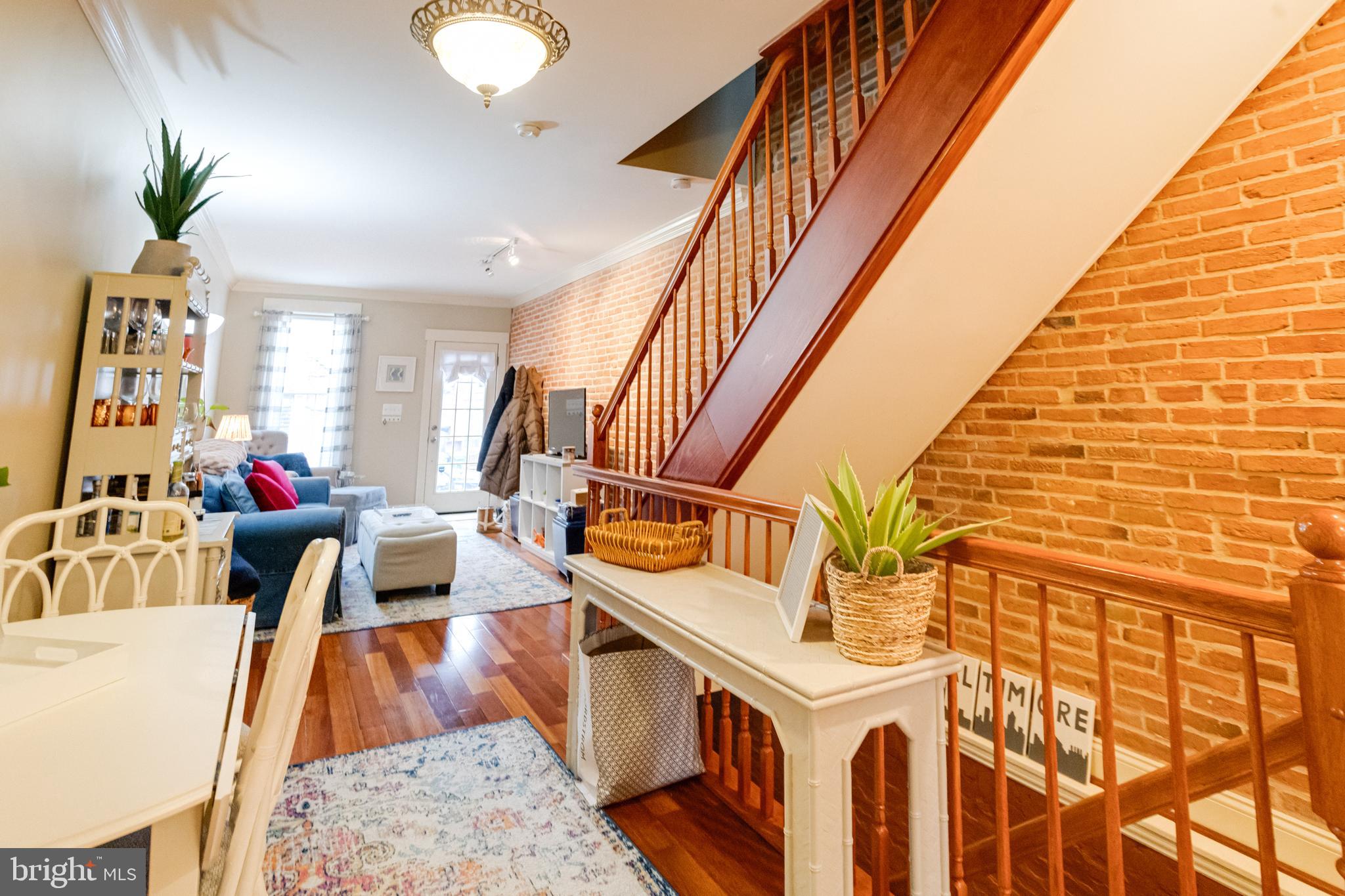 LOCUST POINT - Residential