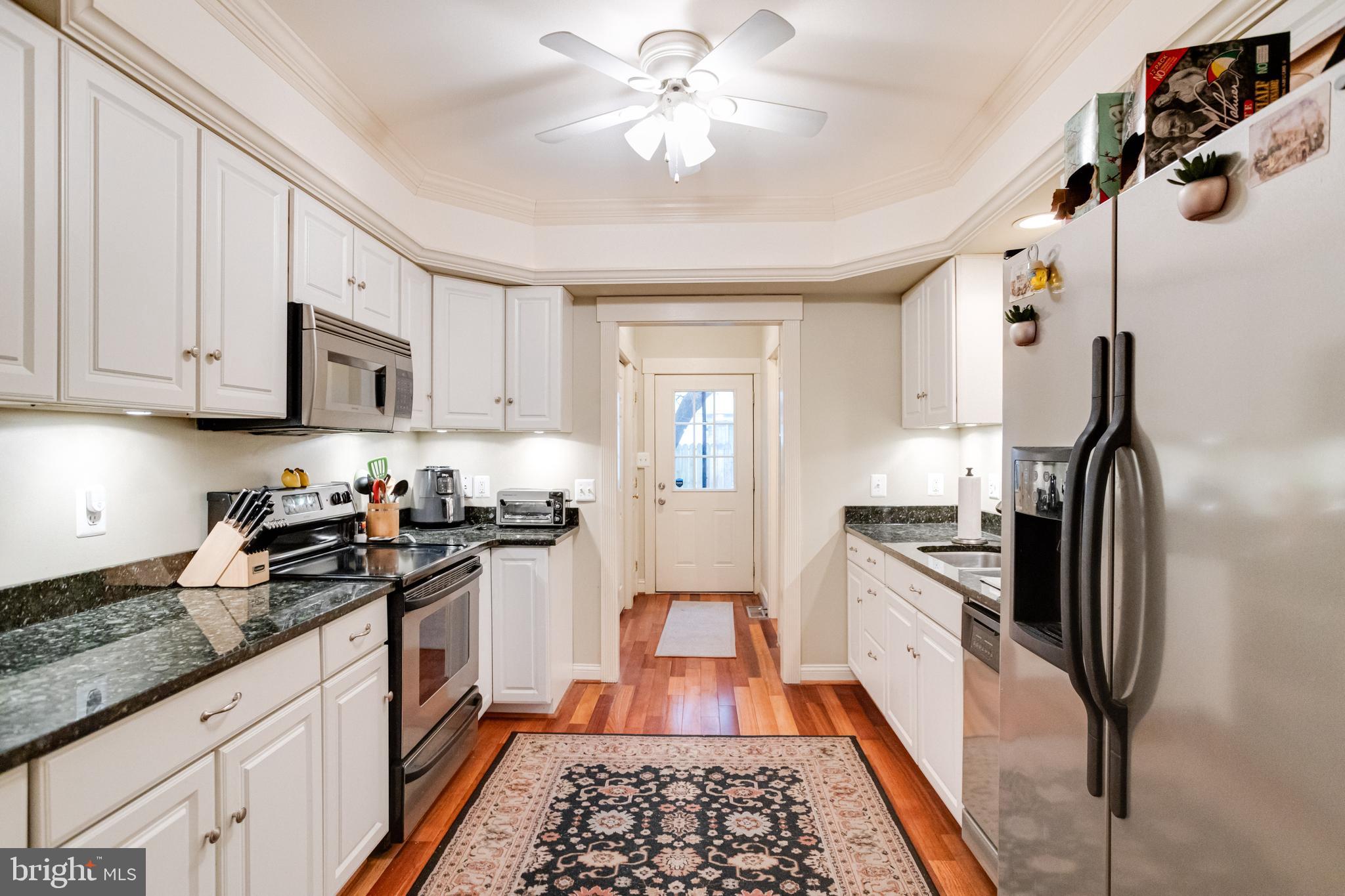 LOCUST POINT - Residential