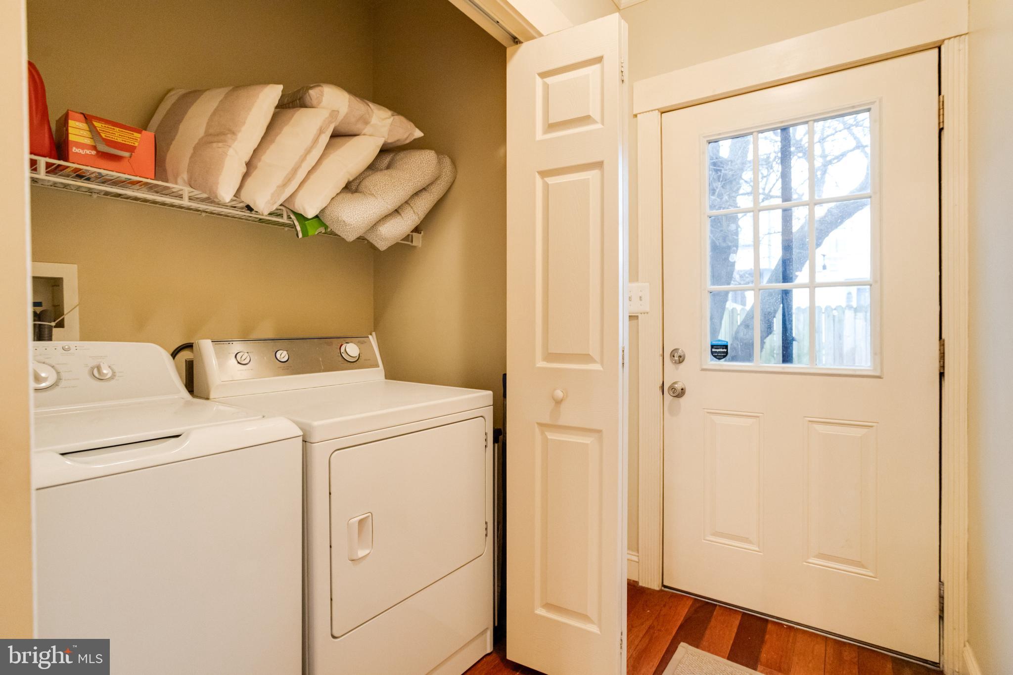 LOCUST POINT - Residential