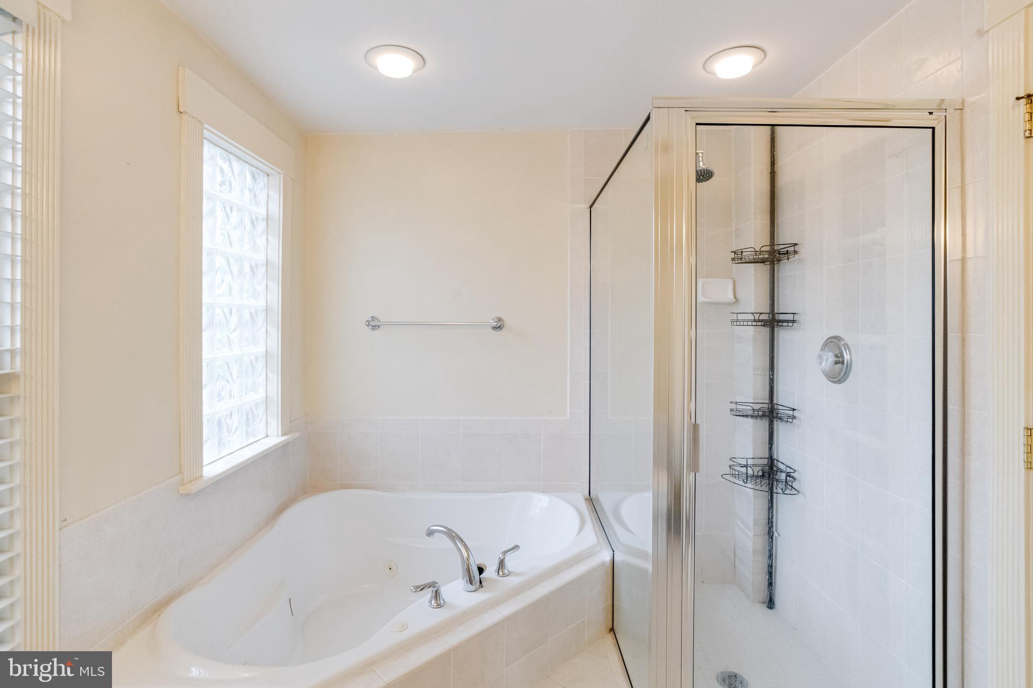 LOCUST POINT - Residential