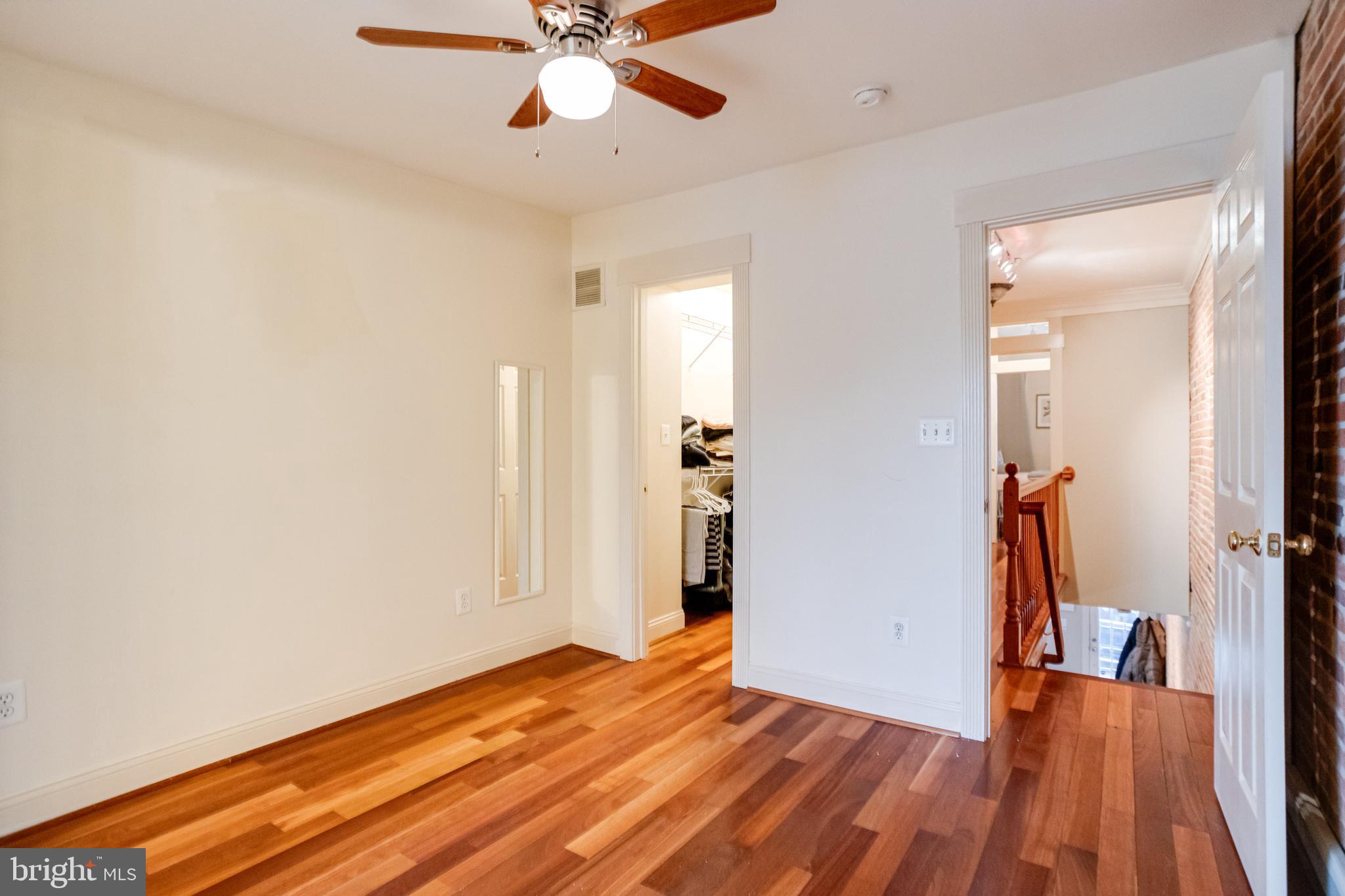 LOCUST POINT - Residential