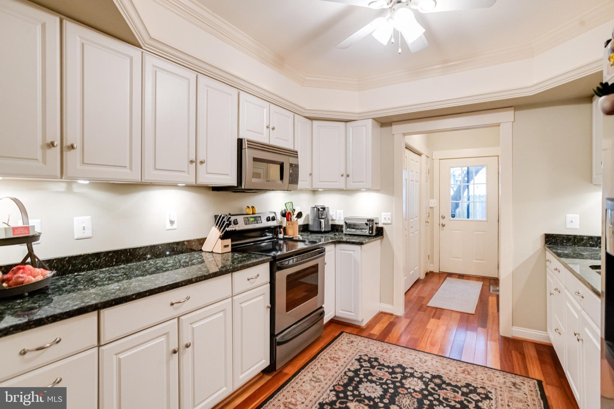 LOCUST POINT - Residential