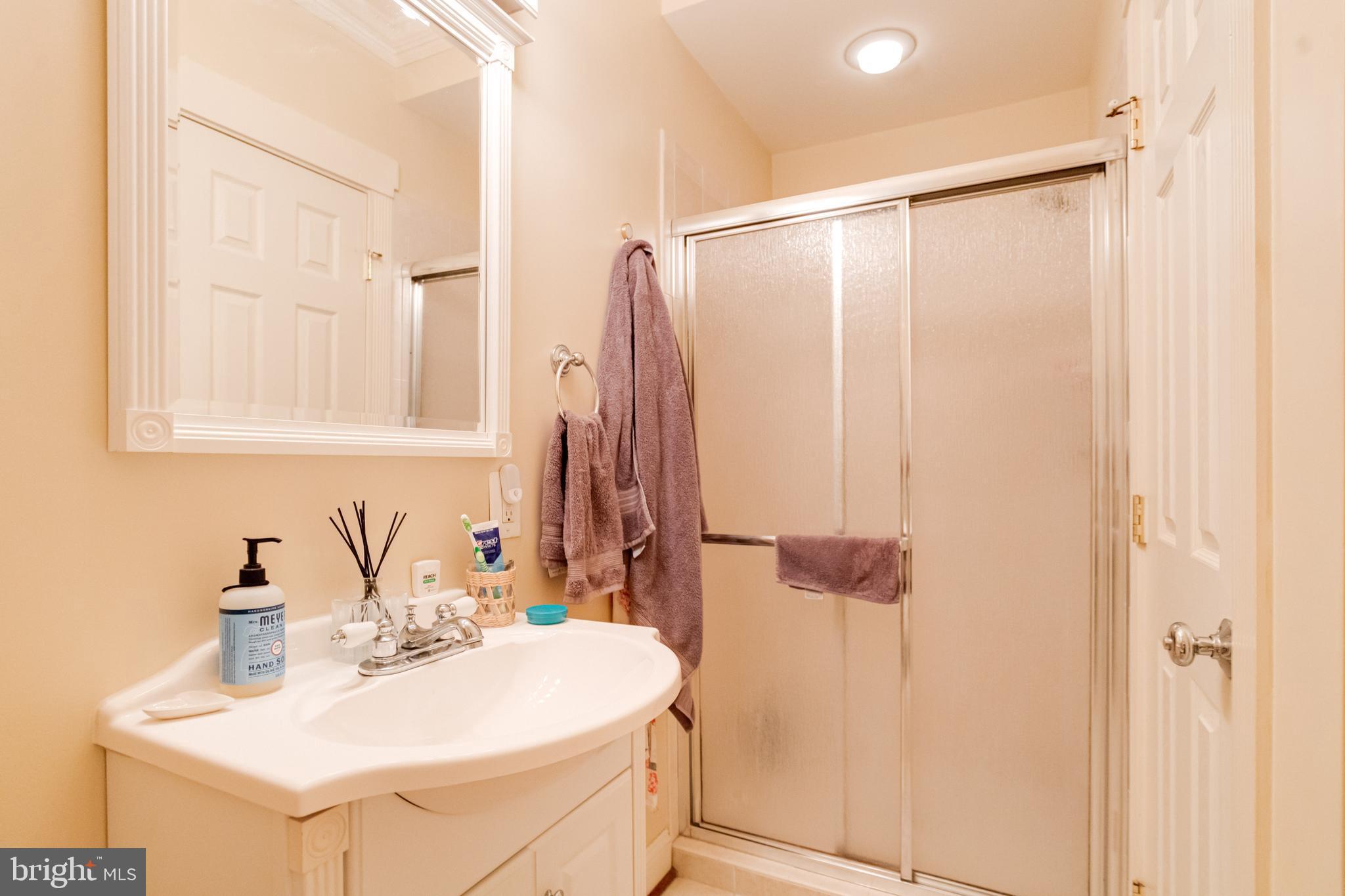 LOCUST POINT - Residential