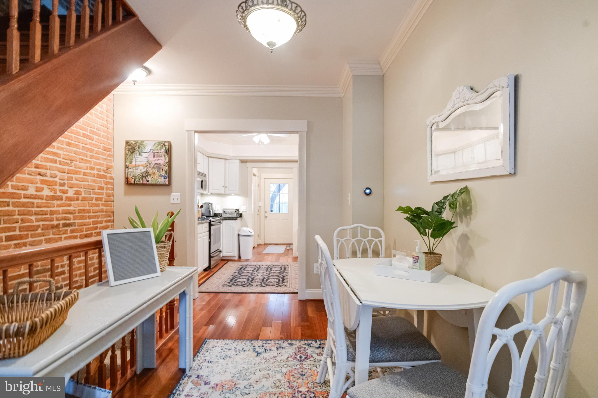 LOCUST POINT - Residential