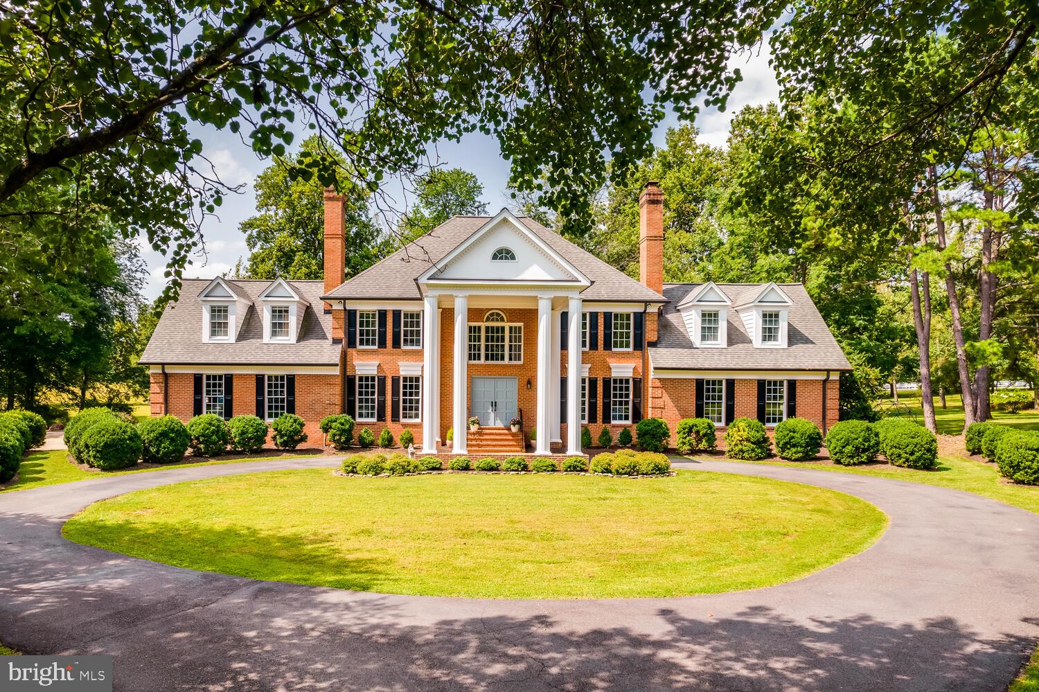 THUNDER OAK - Residential