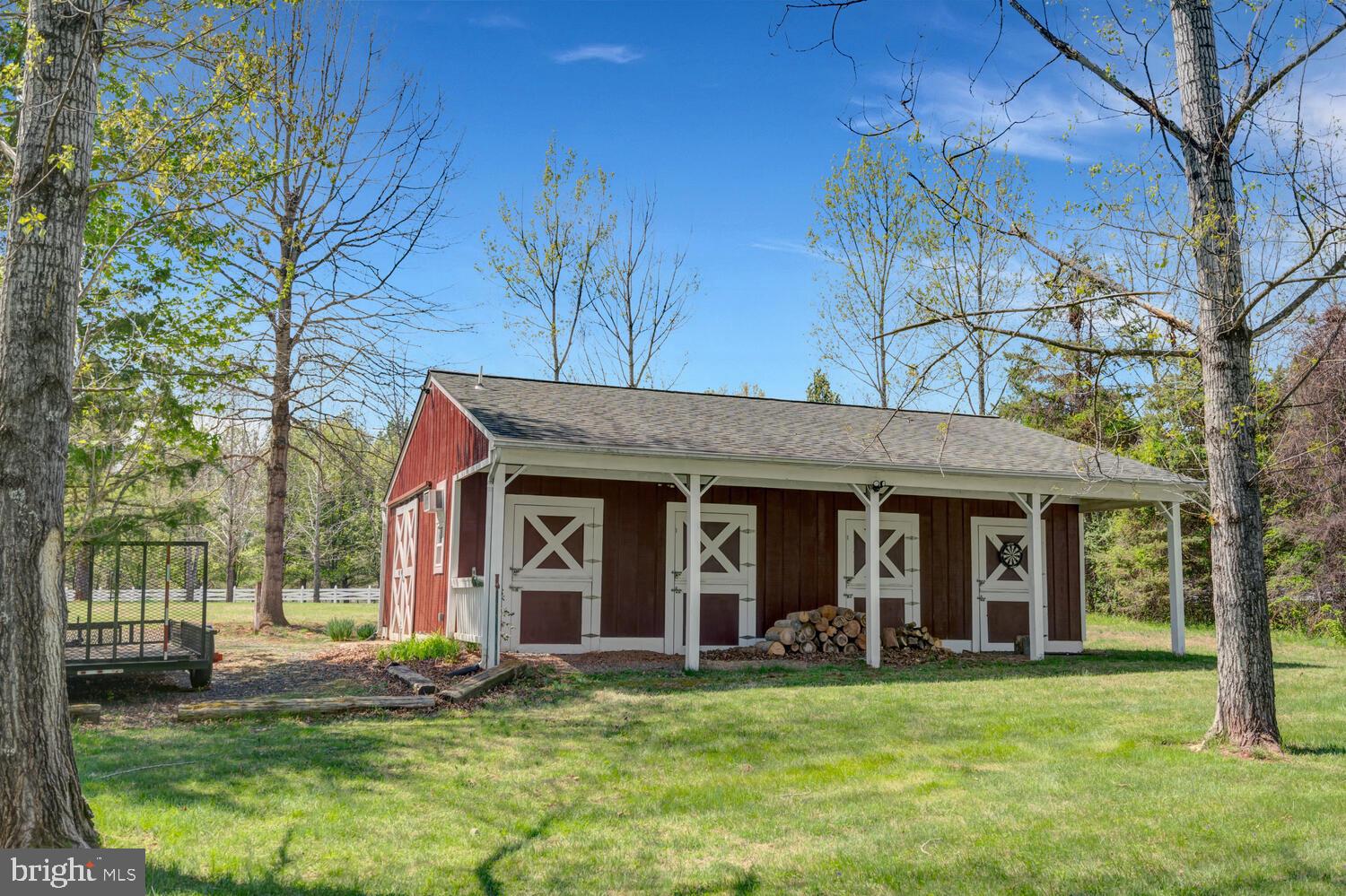 THUNDER OAK - Residential