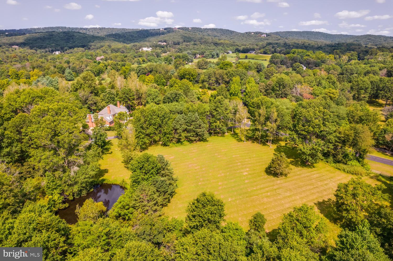 THUNDER OAK - Residential