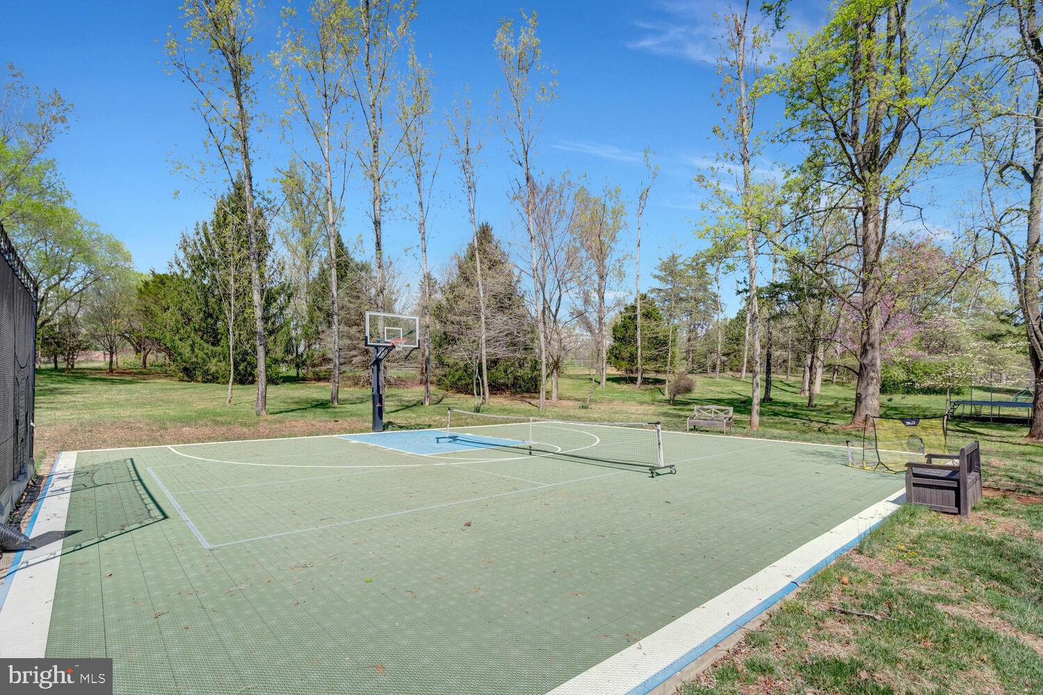 THUNDER OAK - Residential