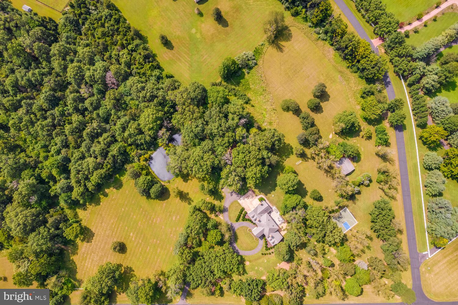 THUNDER OAK - Residential