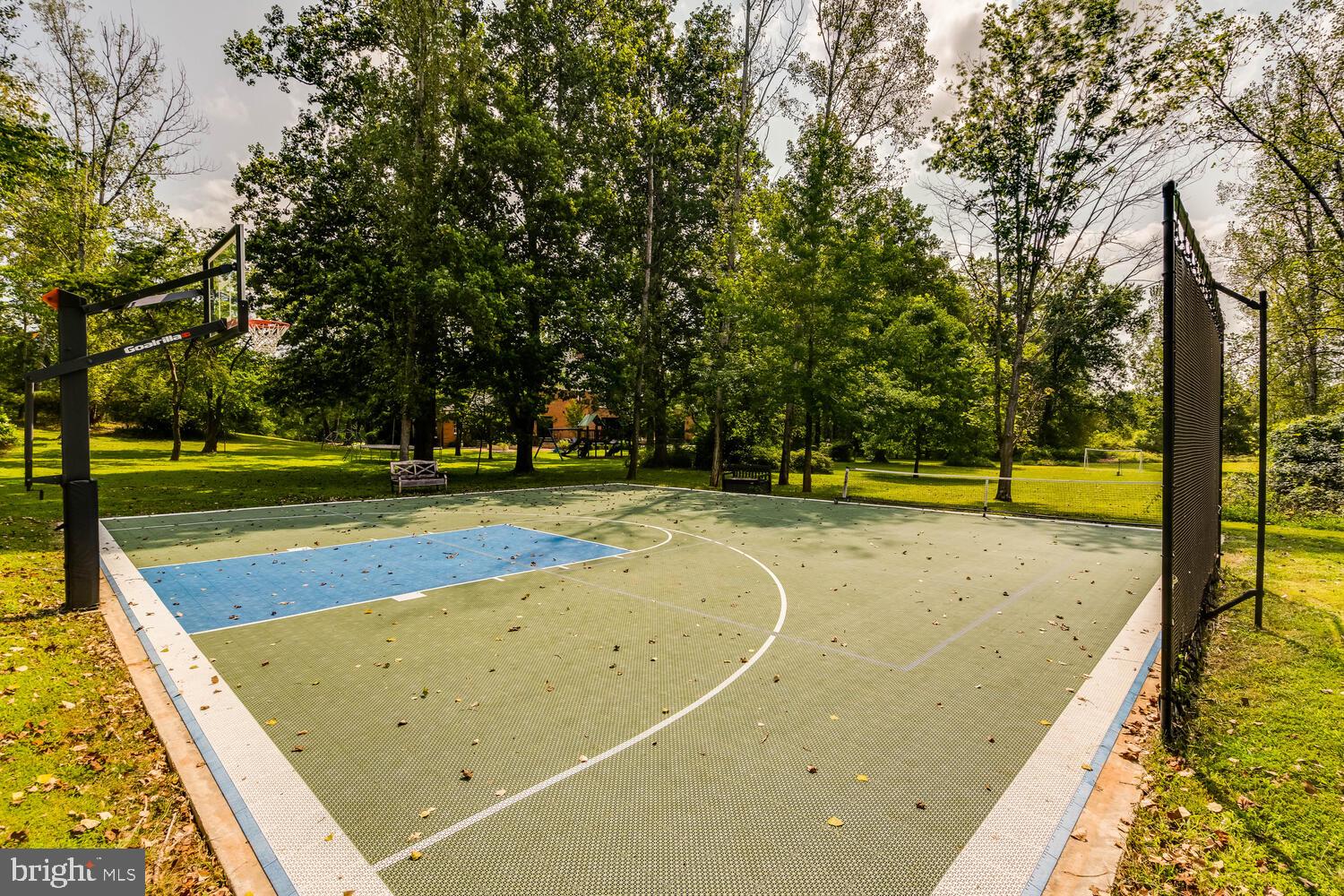 THUNDER OAK - Residential