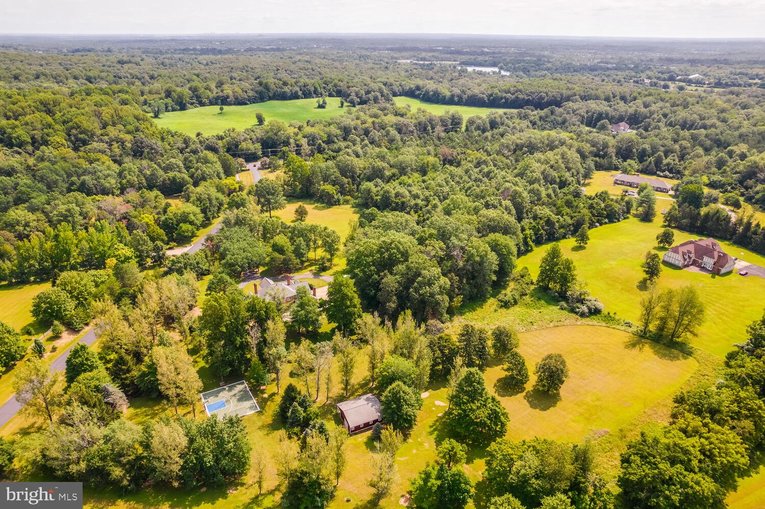 THUNDER OAK - Residential