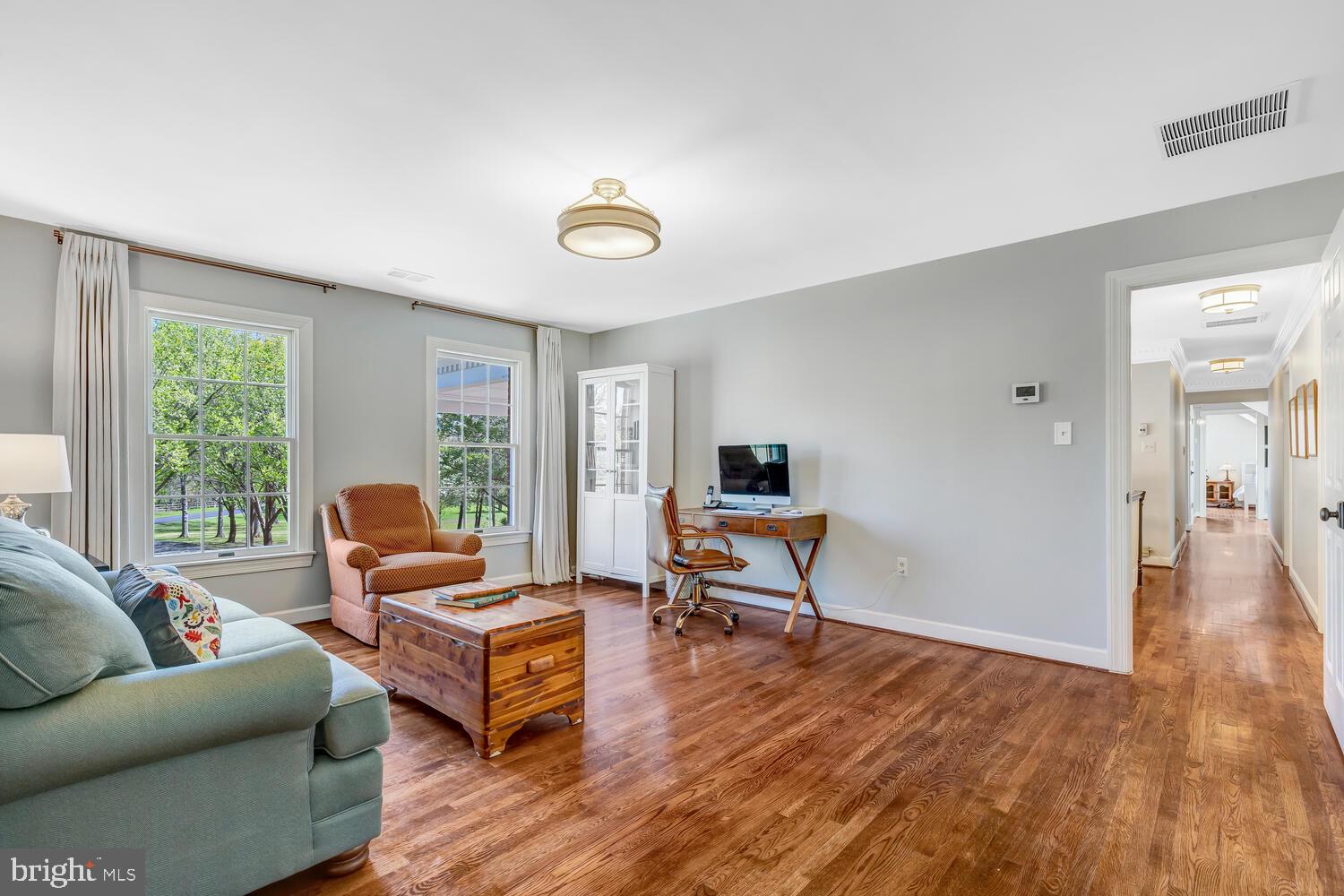 THUNDER OAK - Residential