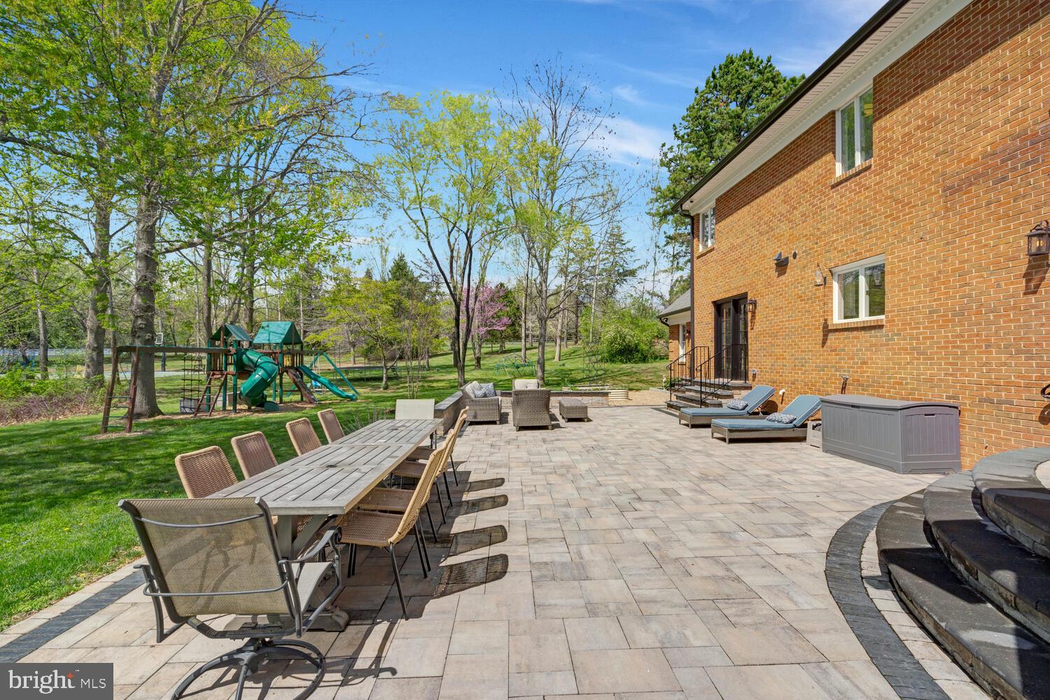 THUNDER OAK - Residential