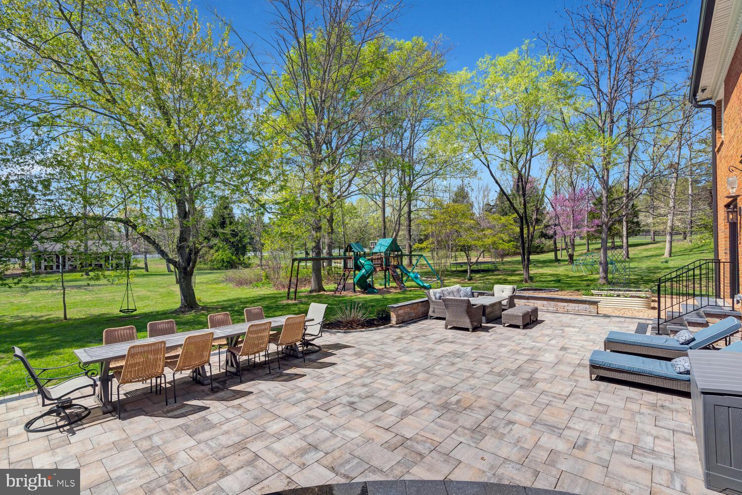 THUNDER OAK - Residential