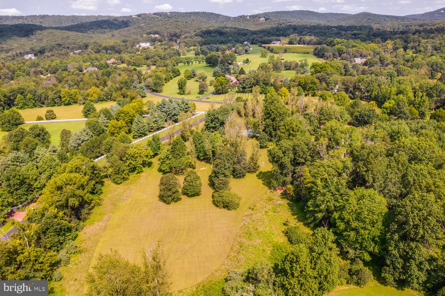 THUNDER OAK - Residential