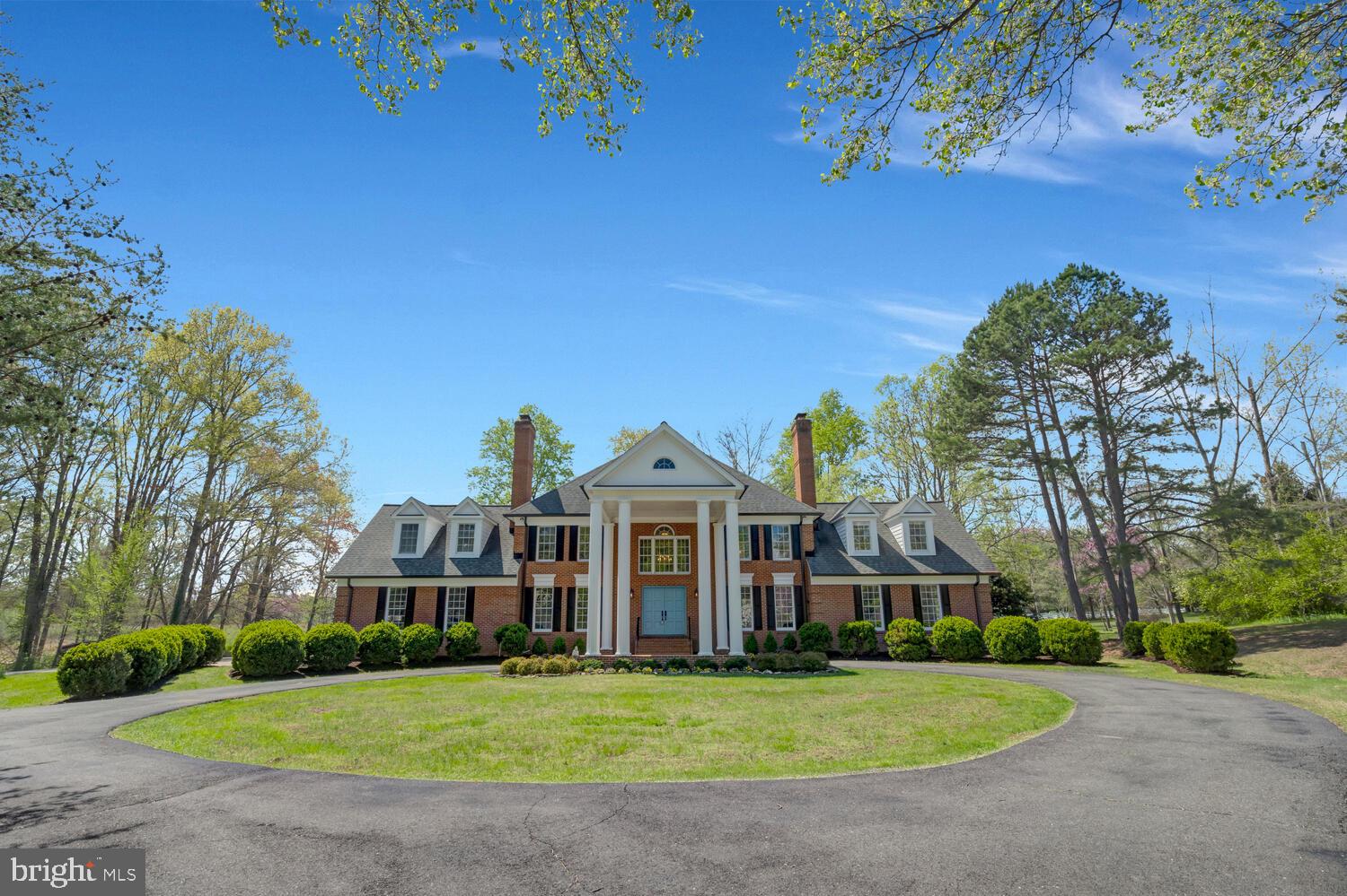 THUNDER OAK - Residential