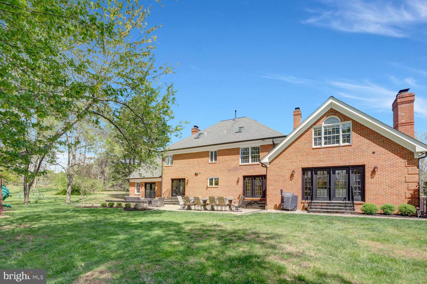 THUNDER OAK - Residential