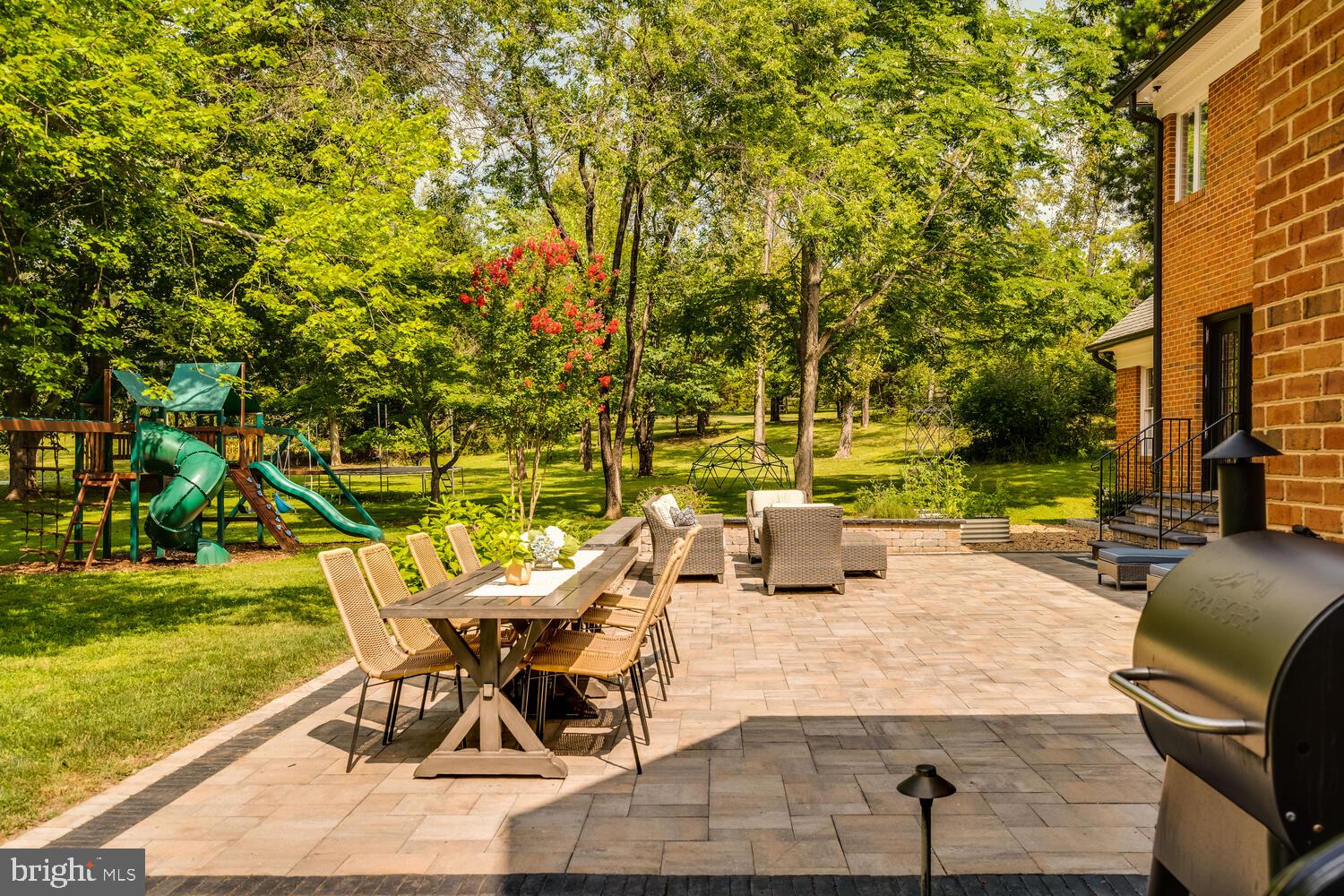 THUNDER OAK - Residential