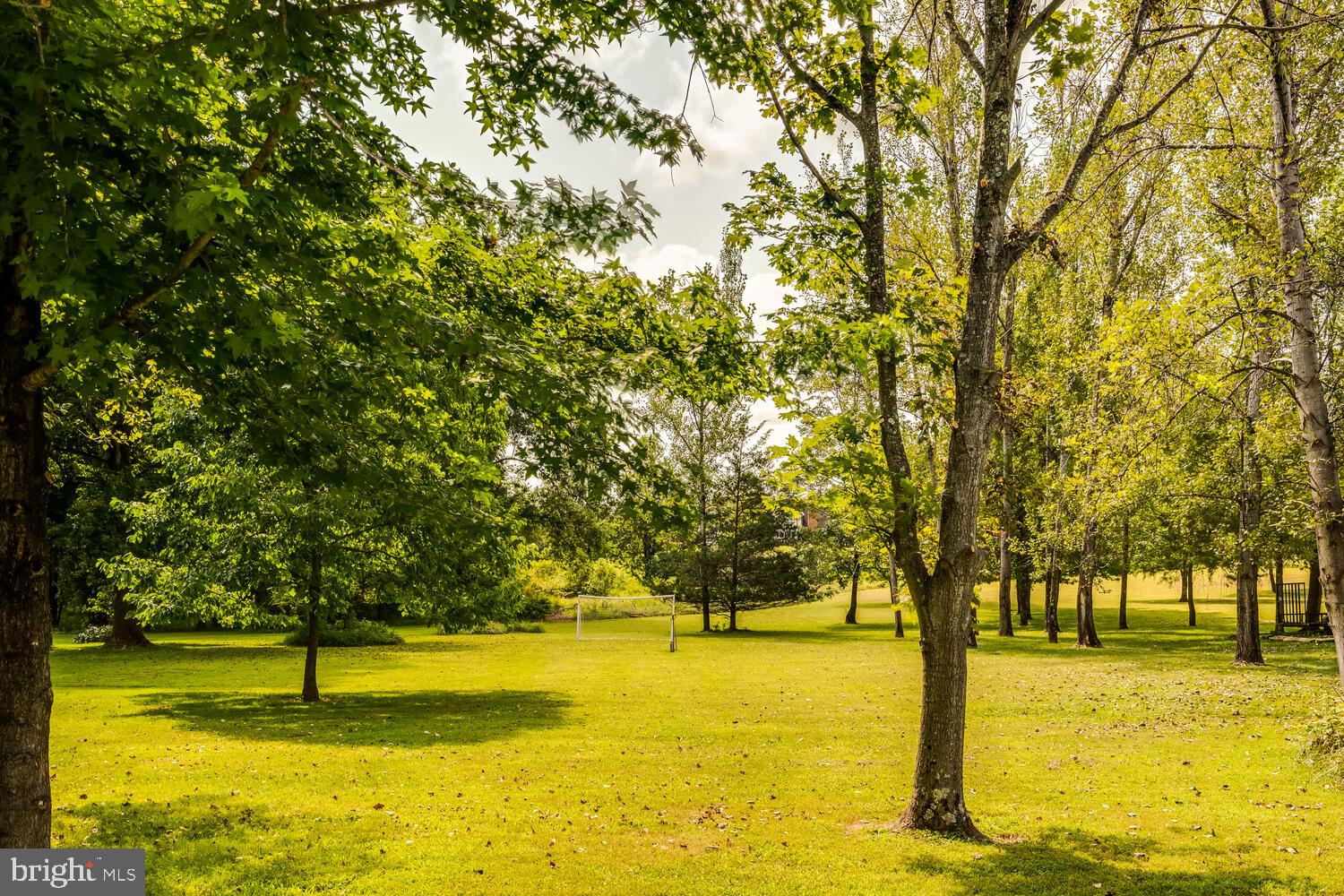 THUNDER OAK - Residential