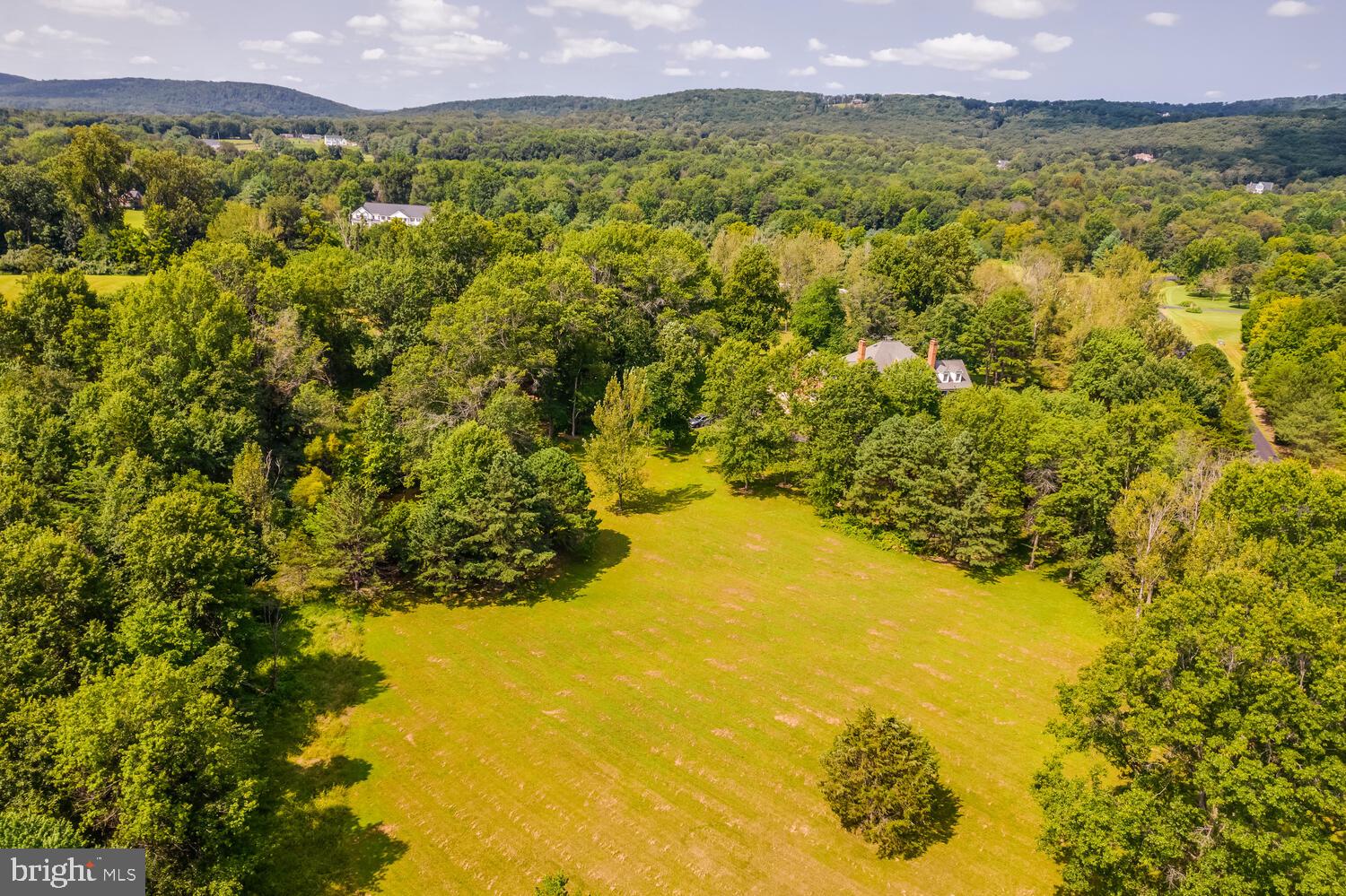 THUNDER OAK - Residential