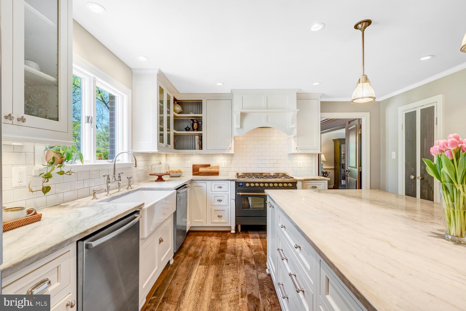 THUNDER OAK - Residential