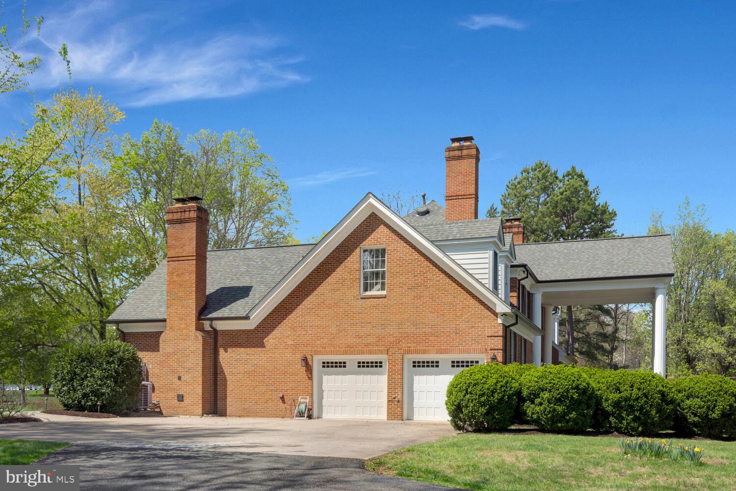 THUNDER OAK - Residential