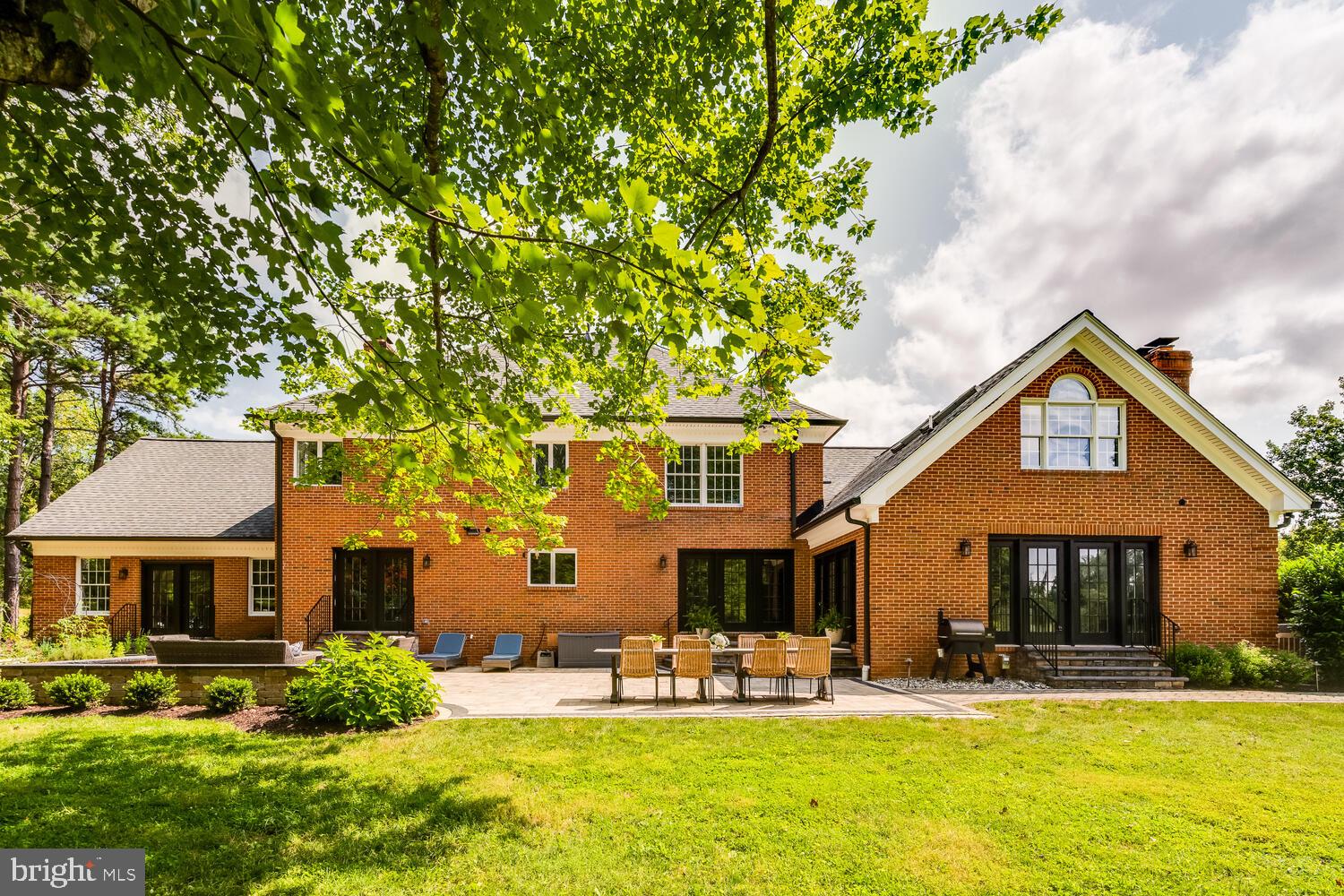 THUNDER OAK - Residential