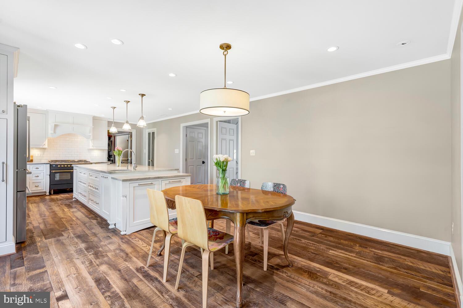 THUNDER OAK - Residential