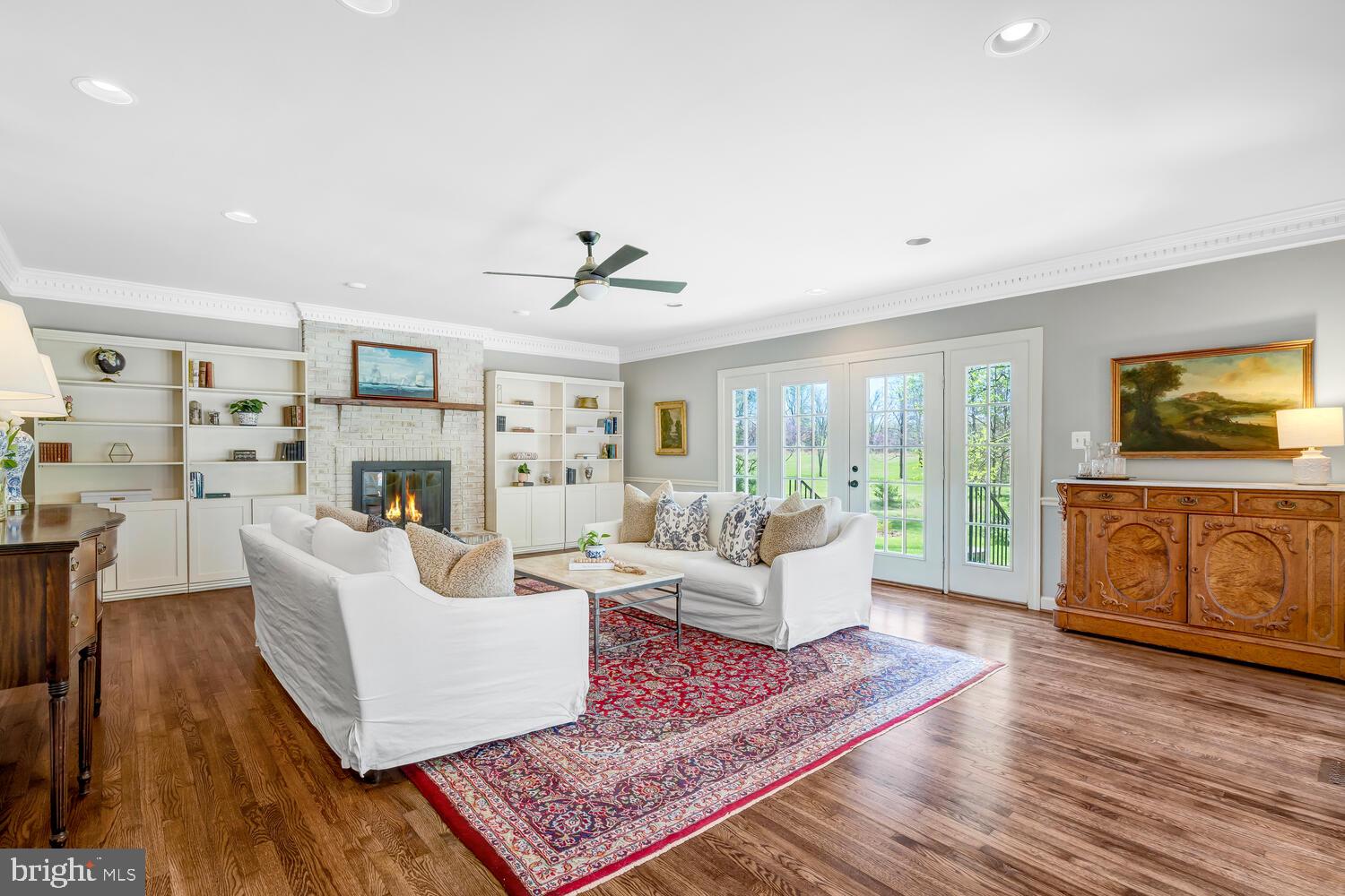 THUNDER OAK - Residential