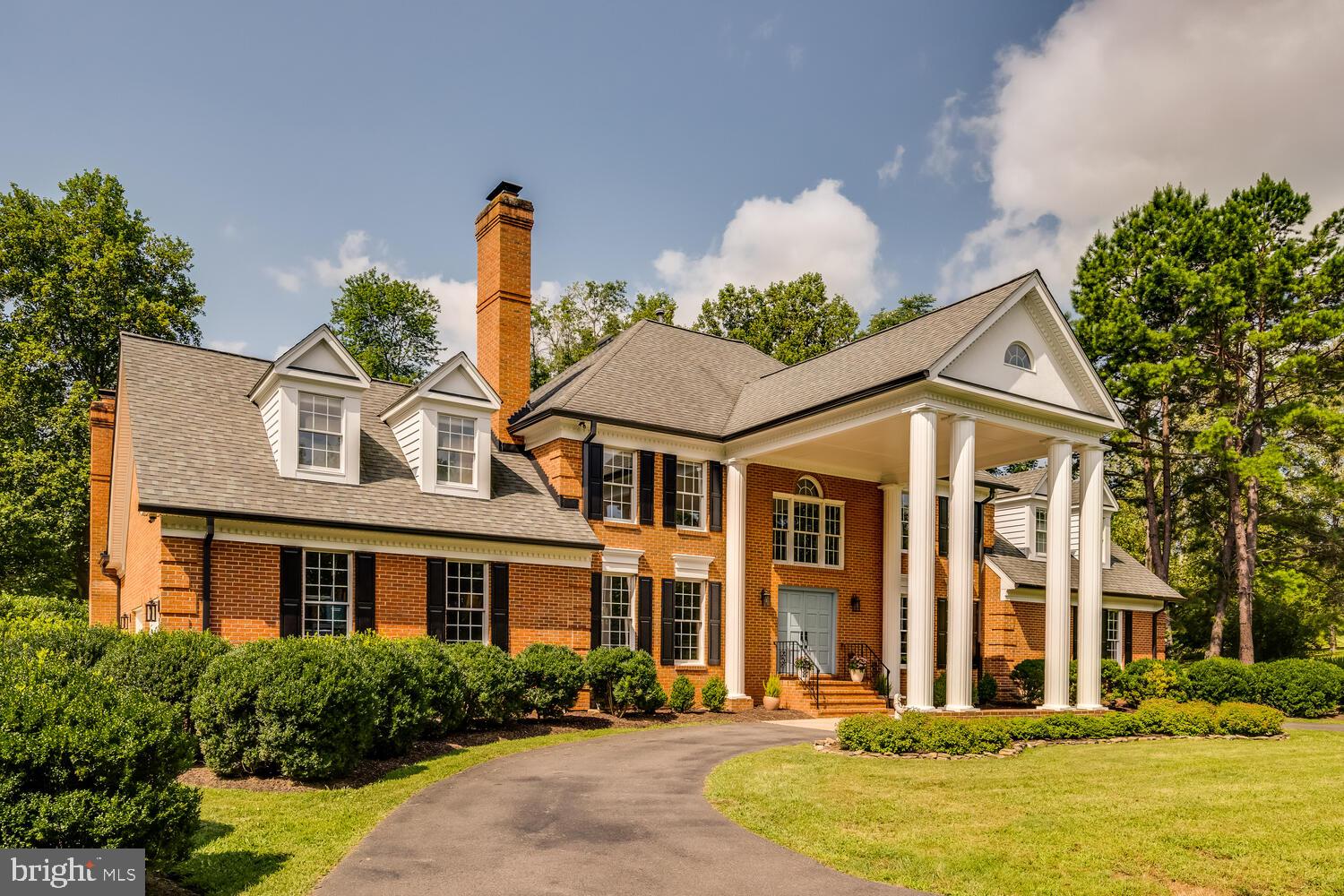 THUNDER OAK - Residential