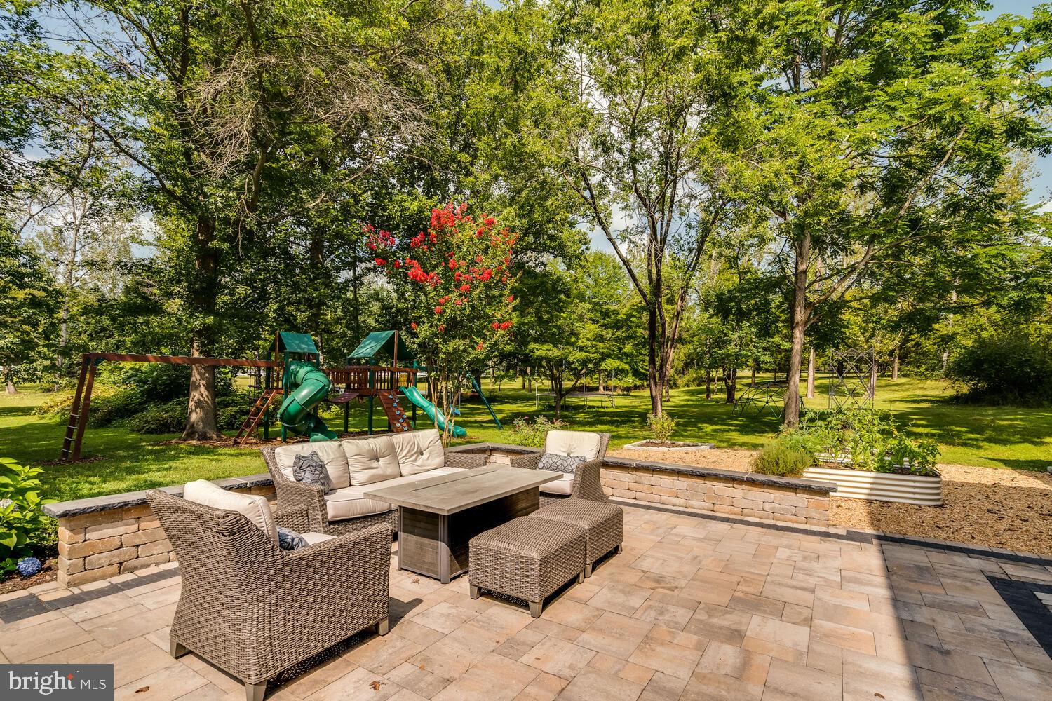 THUNDER OAK - Residential