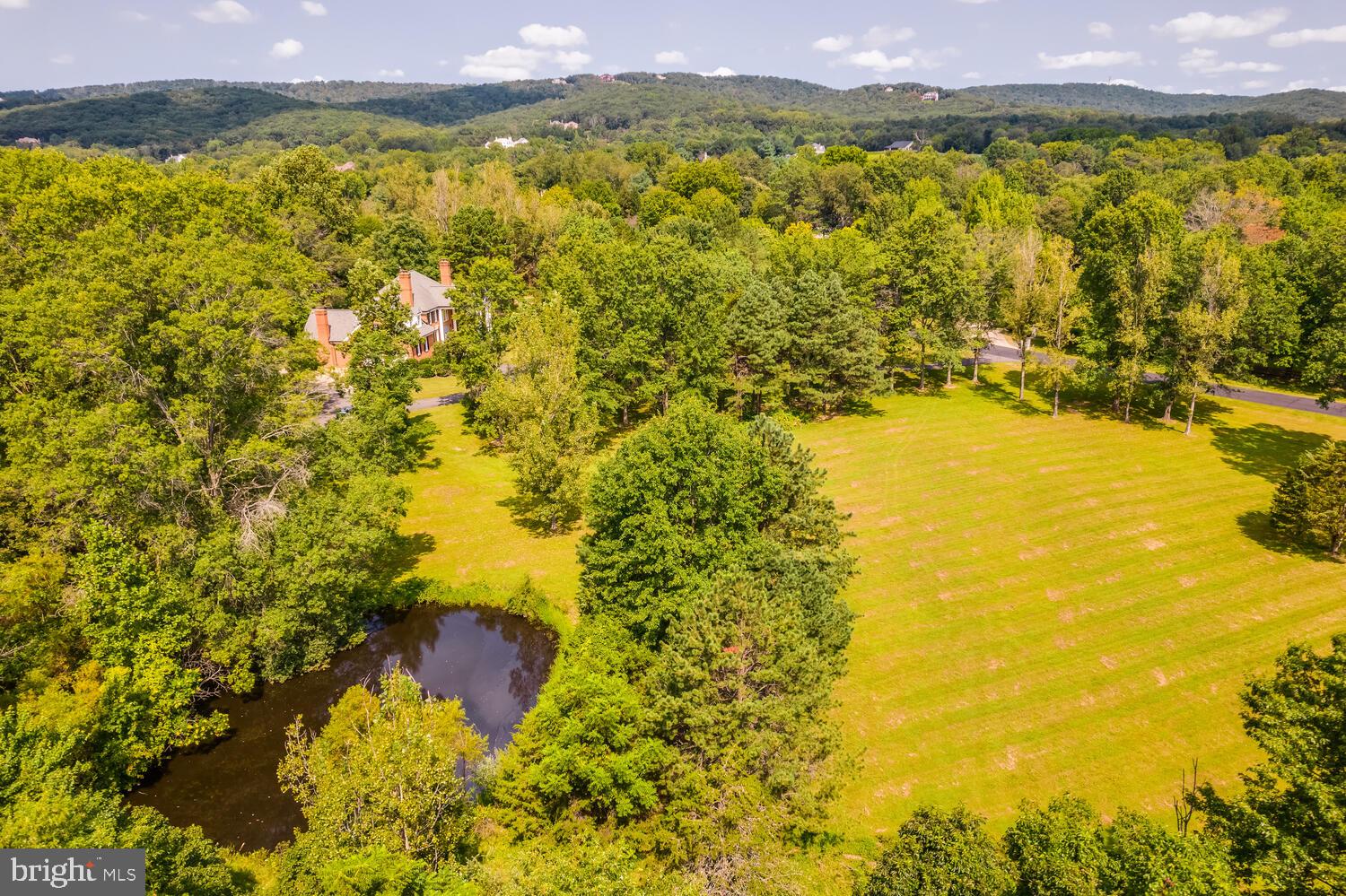 THUNDER OAK - Residential