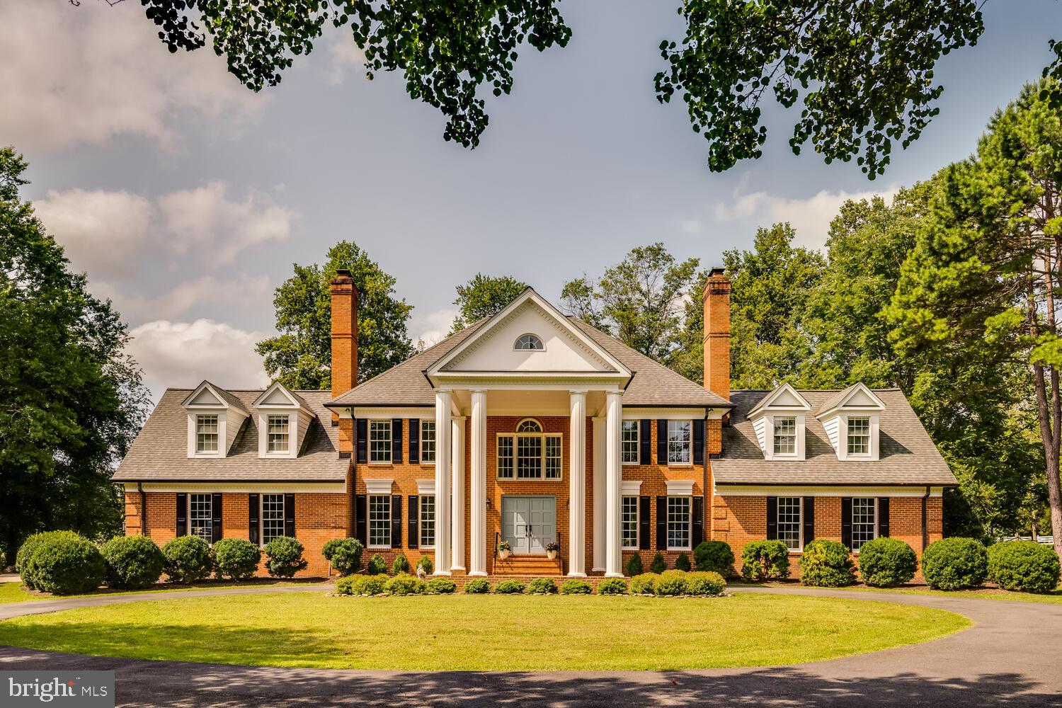 THUNDER OAK - Residential