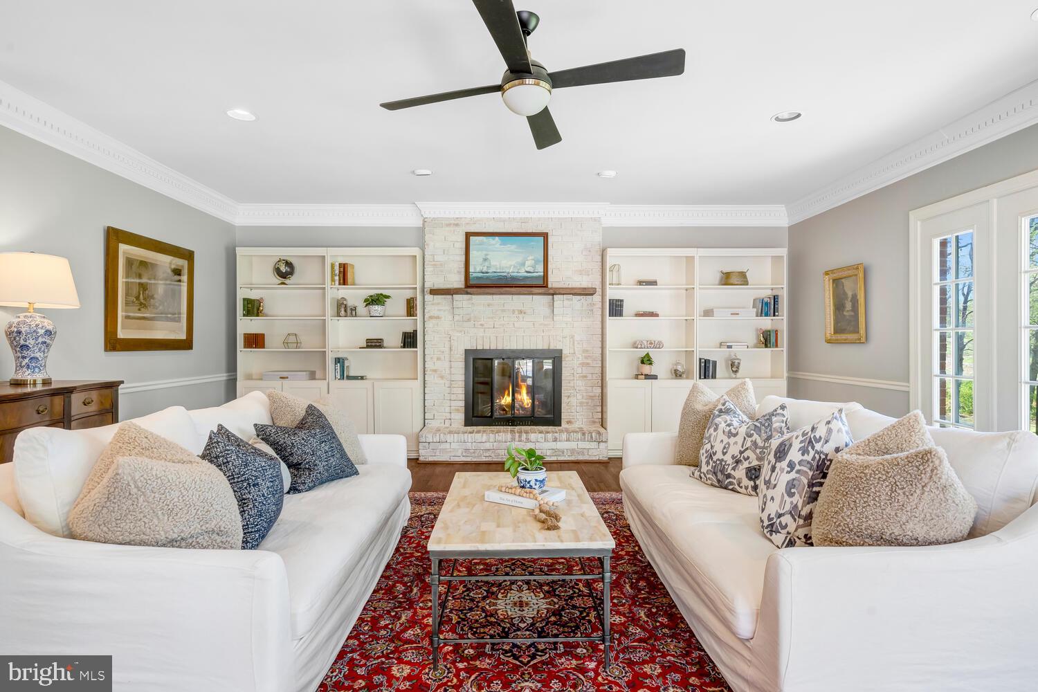 THUNDER OAK - Residential