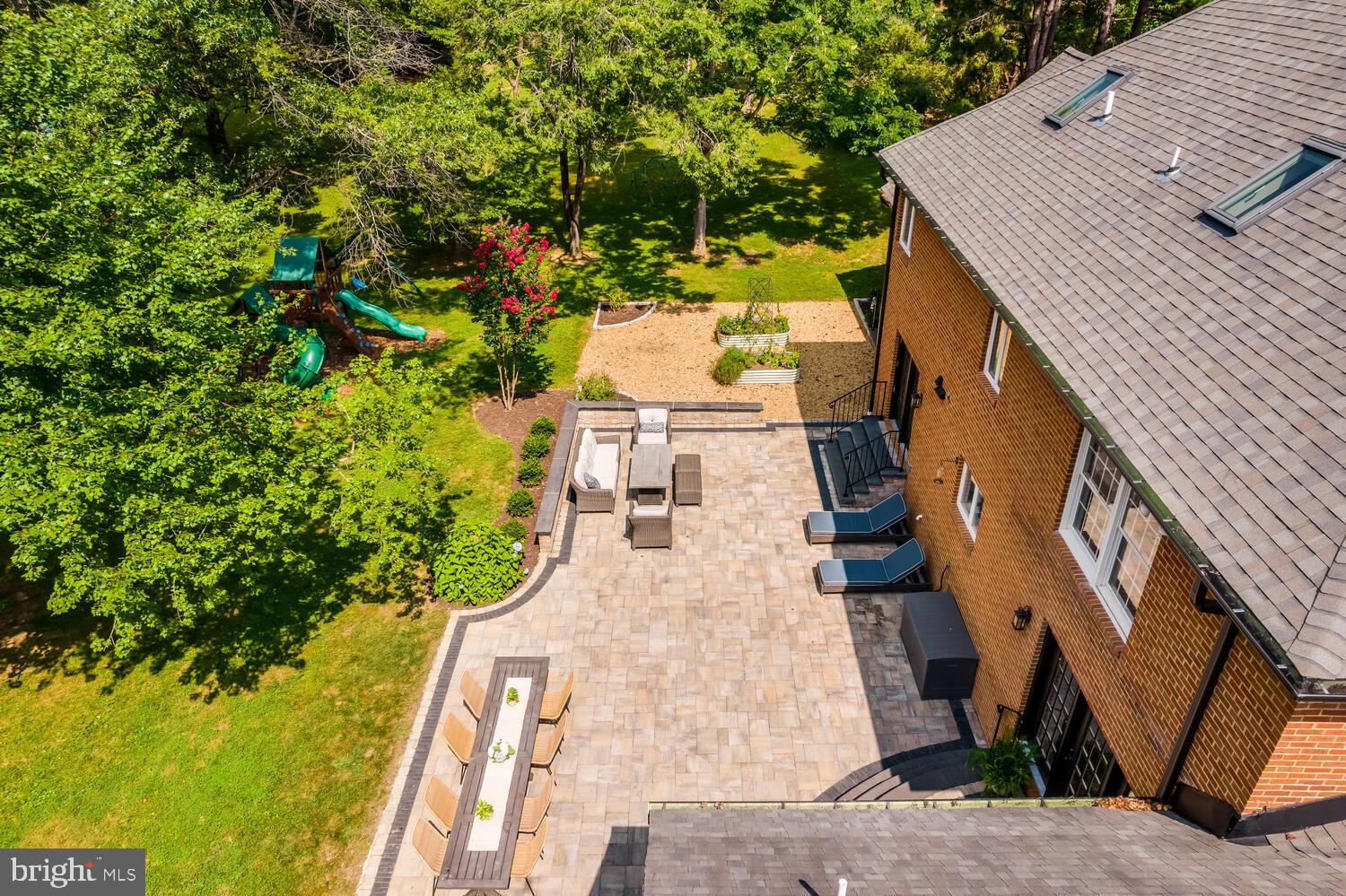 THUNDER OAK - Residential