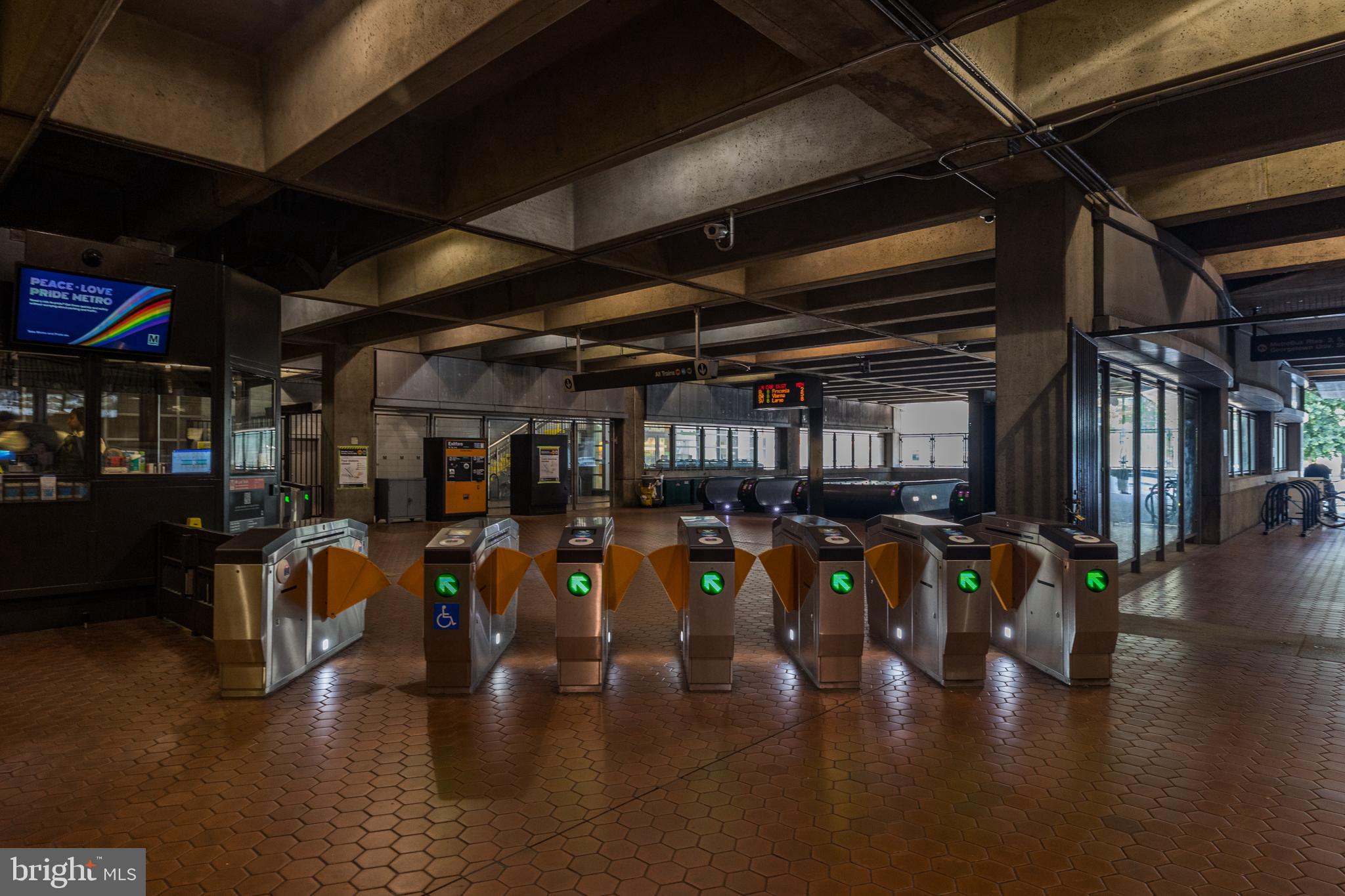 KEY AND NASH - Residential