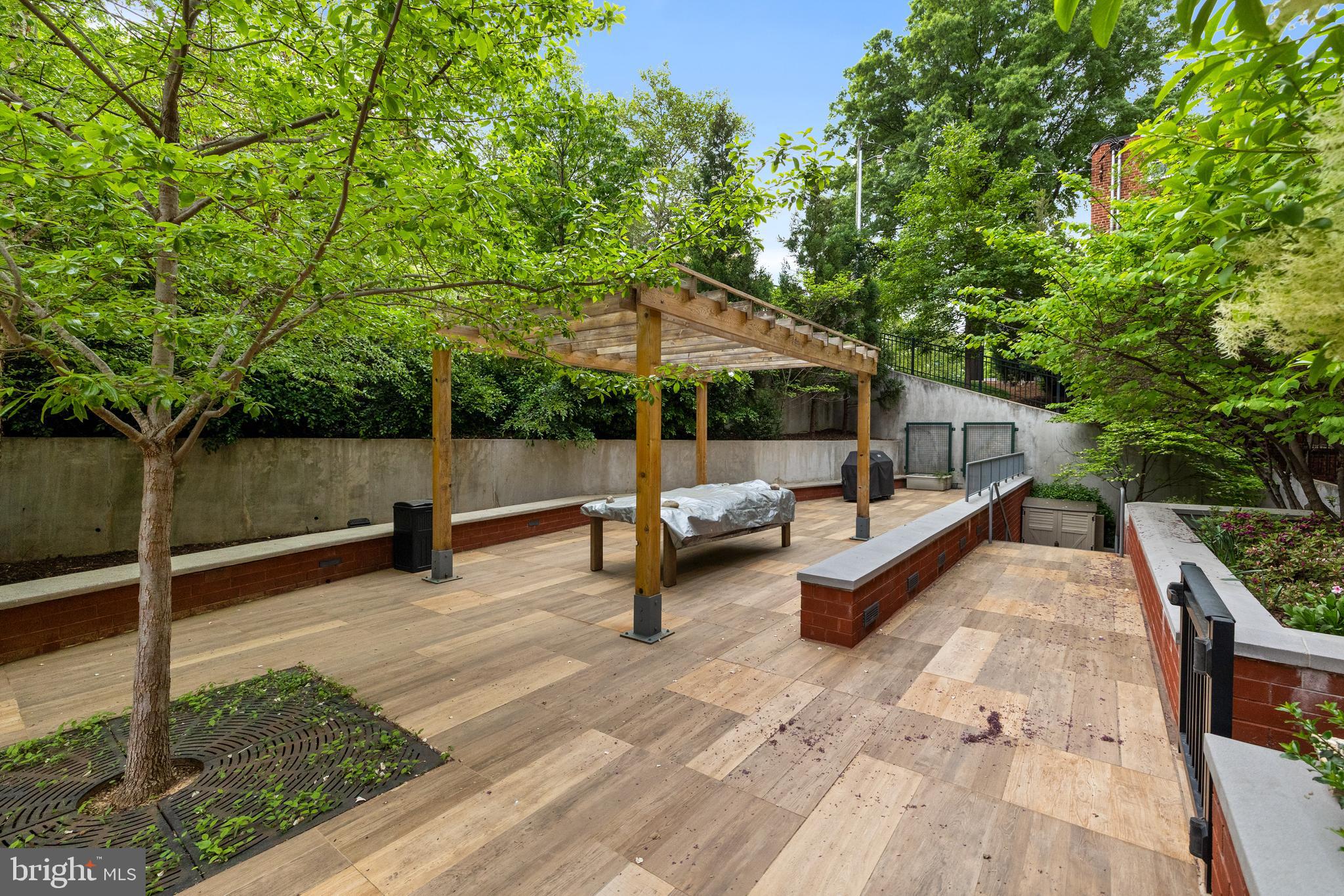 KEY AND NASH - Residential