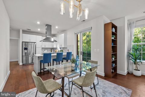 Photo of 1411 Key Boulevard #304, ARLINGTON, VA 22209 (MLS # VAAR2065976)