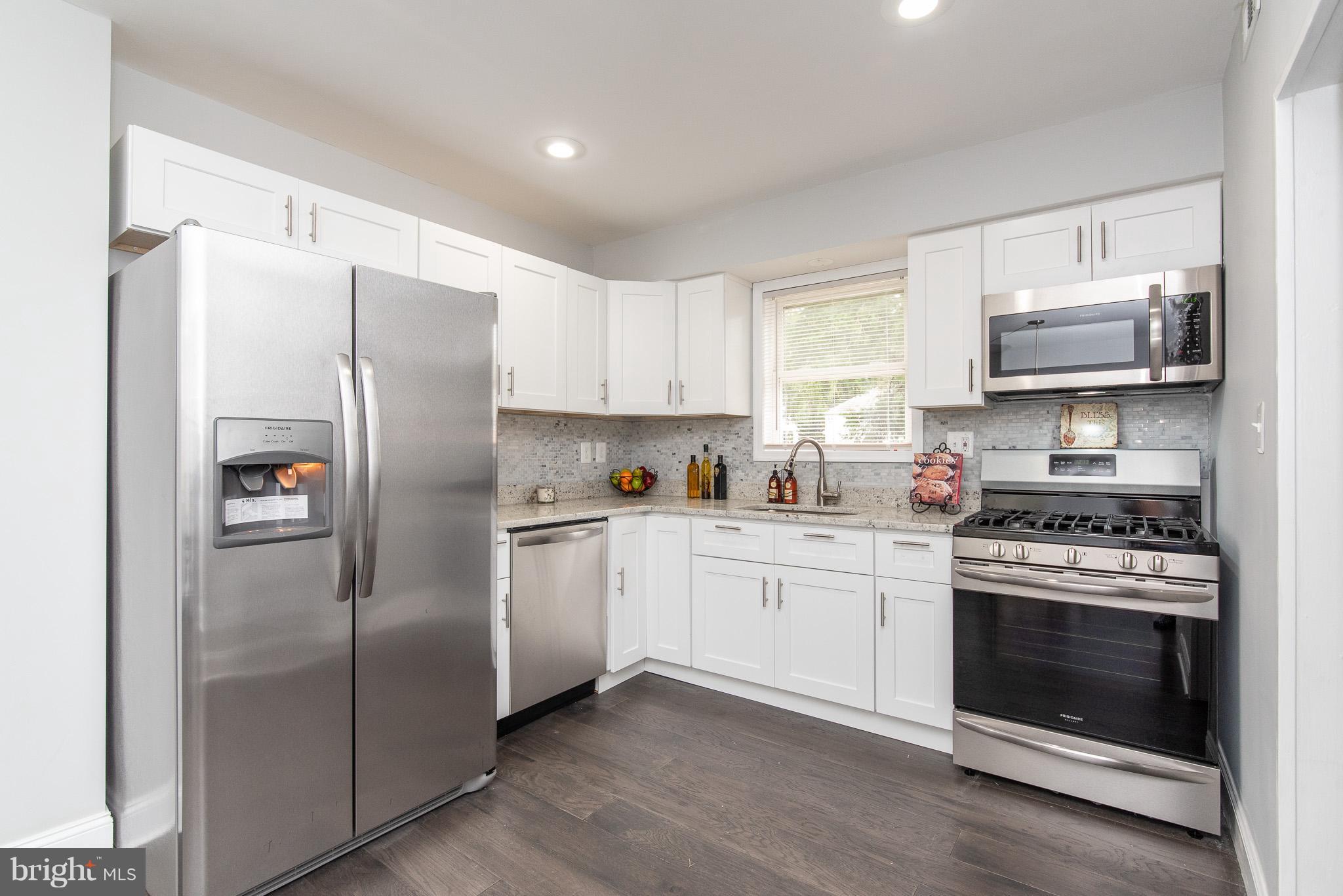 EDNOR GARDENS - LAKESIDE - Residential