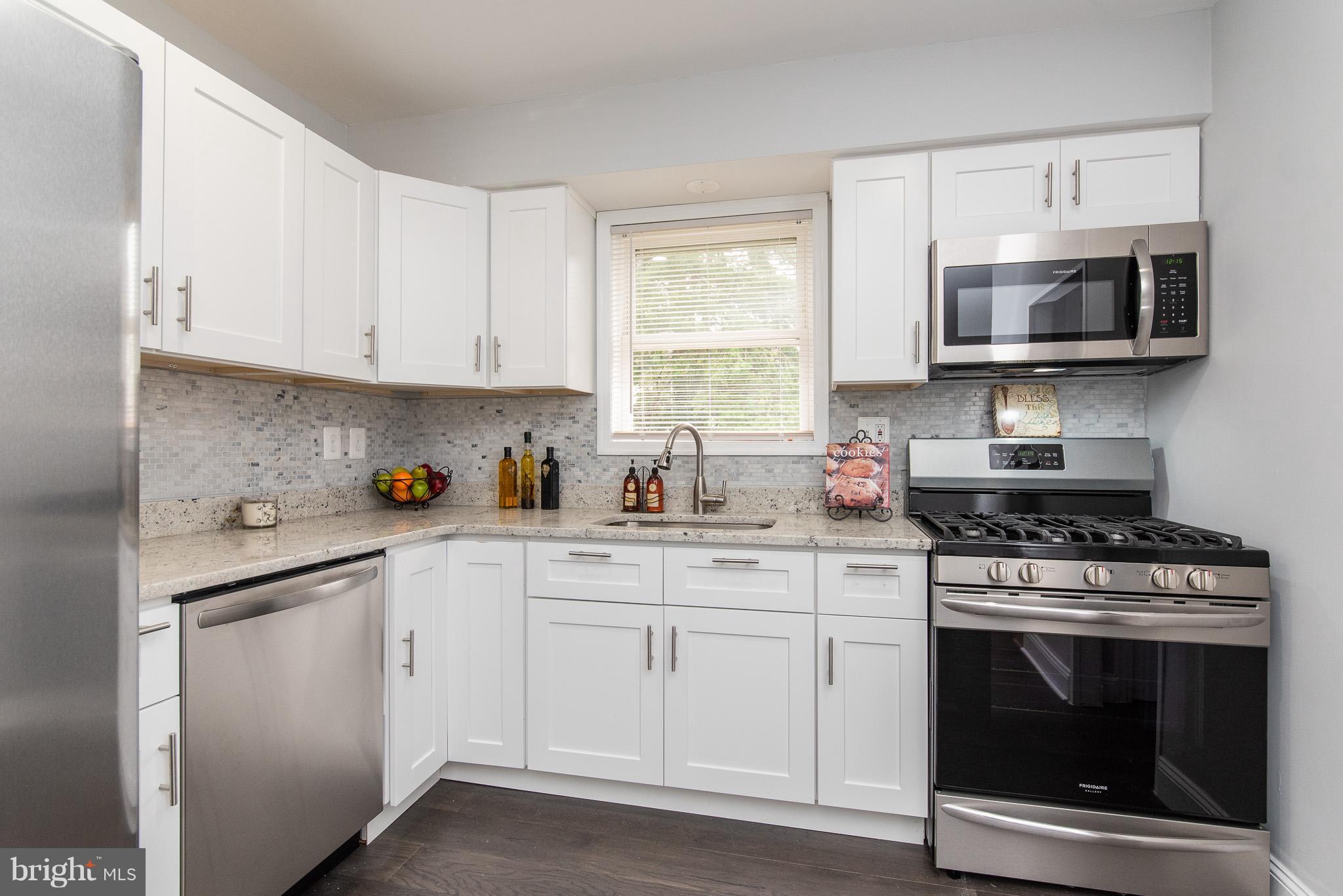 EDNOR GARDENS - LAKESIDE - Residential