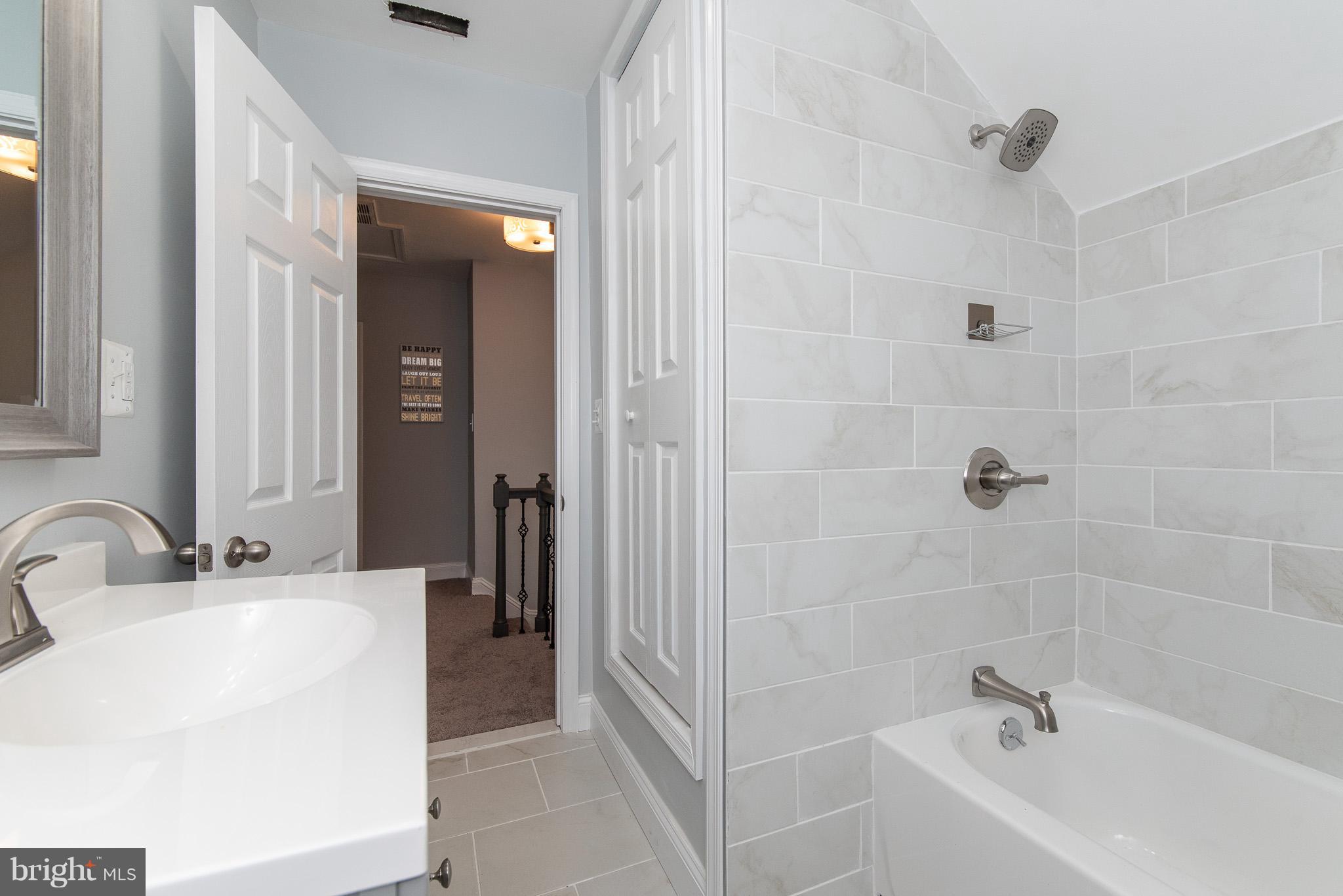 EDNOR GARDENS - LAKESIDE - Residential