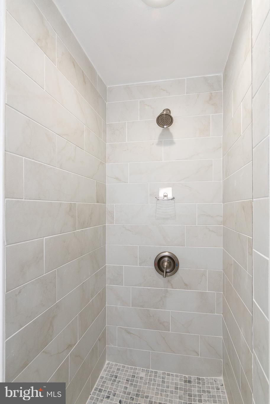 EDNOR GARDENS - LAKESIDE - Residential