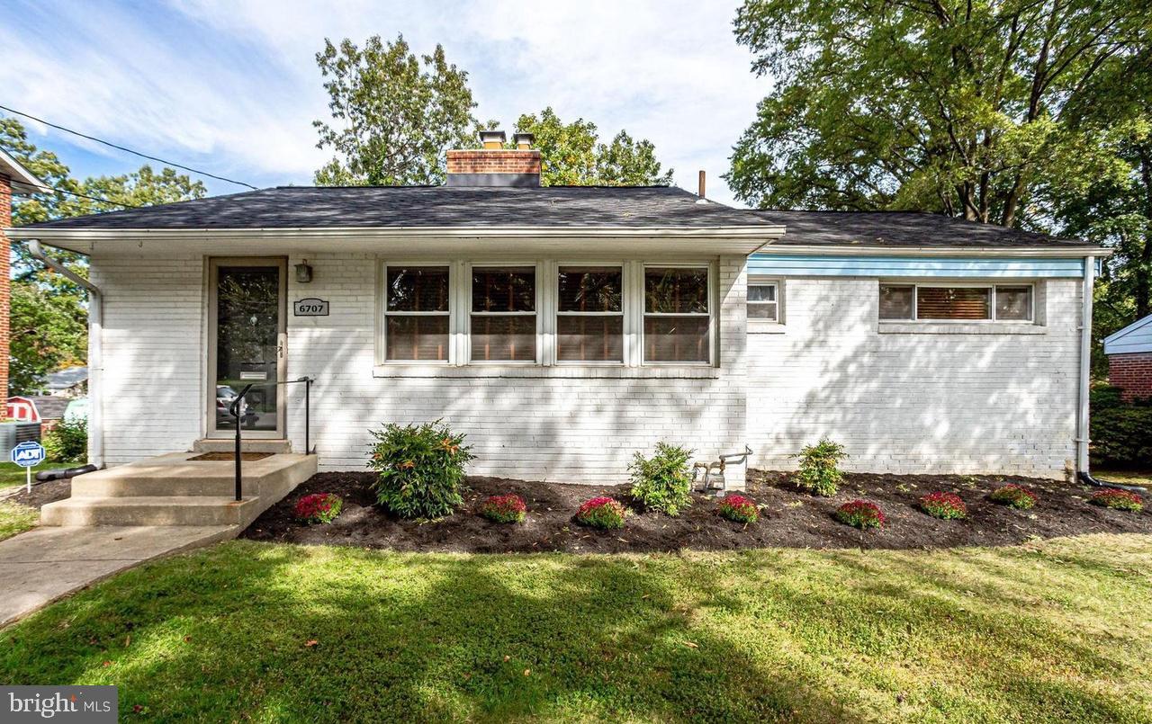 UNIVERSITY PARK - Residential Lease