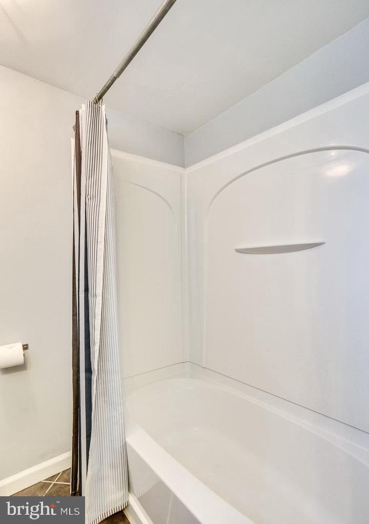 UNIVERSITY PARK - Residential Lease