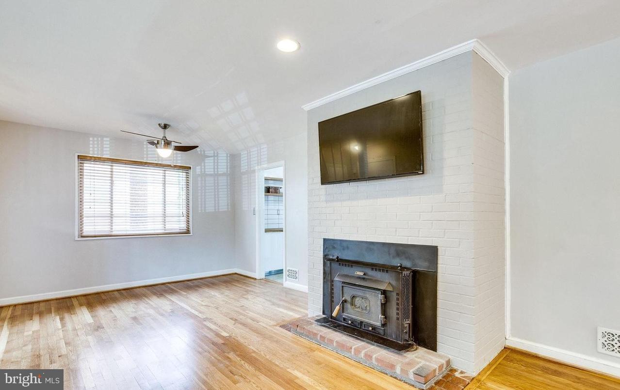 UNIVERSITY PARK - Residential Lease