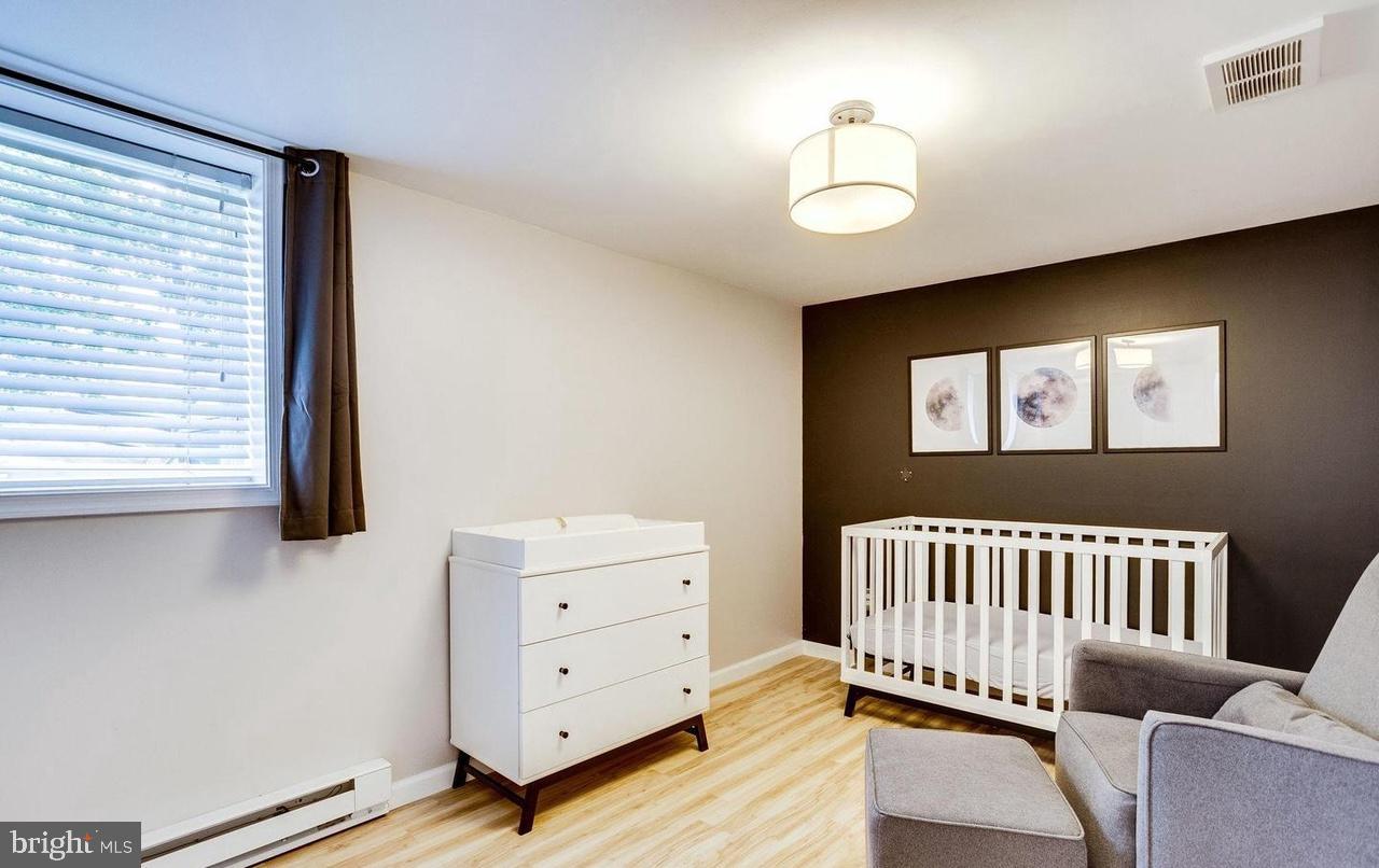 UNIVERSITY PARK - Residential Lease