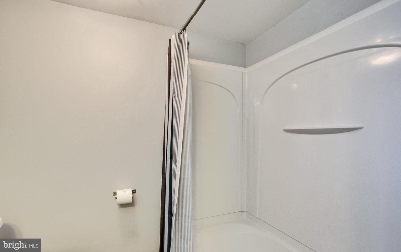 UNIVERSITY PARK - Residential Lease