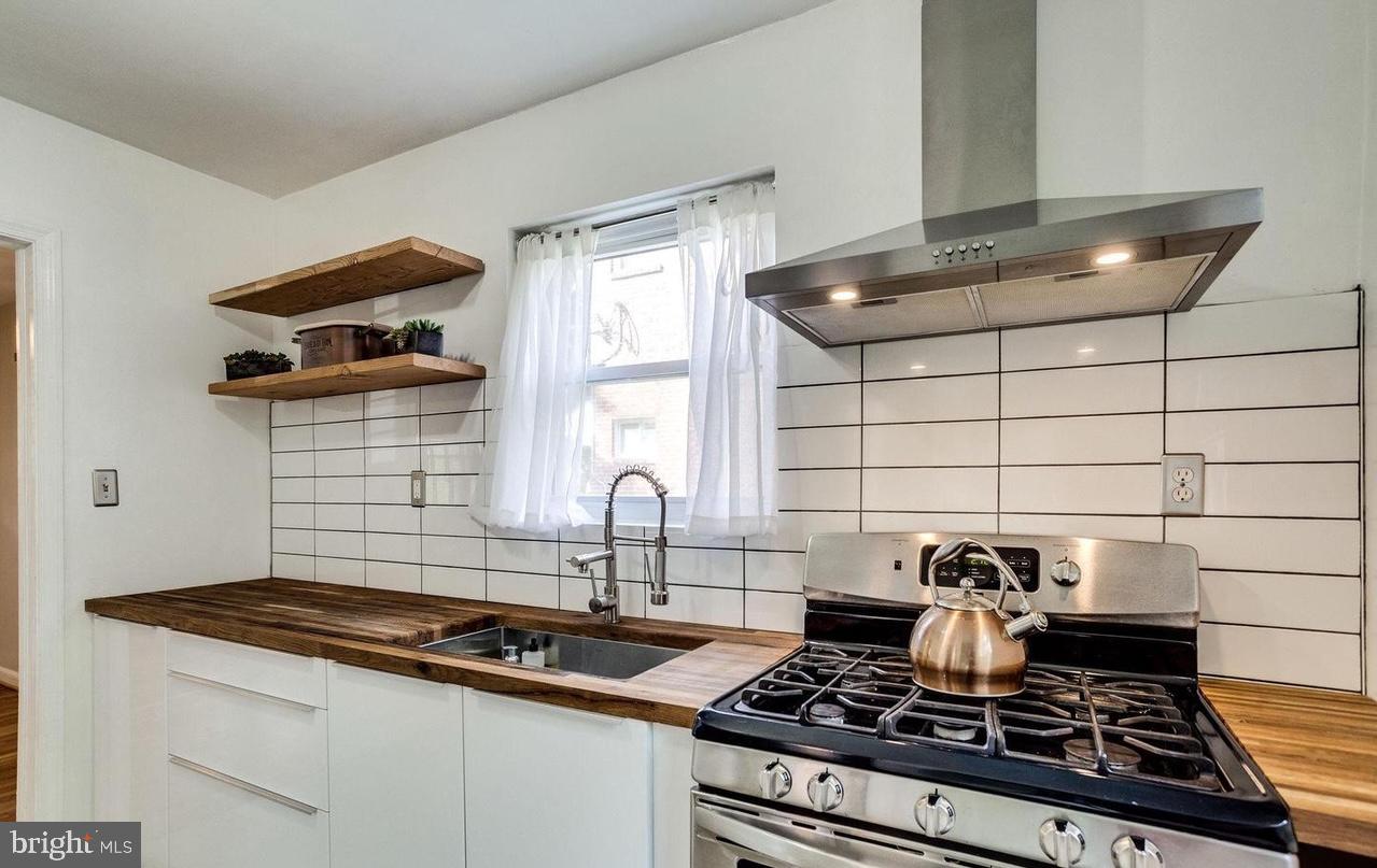 UNIVERSITY PARK - Residential Lease